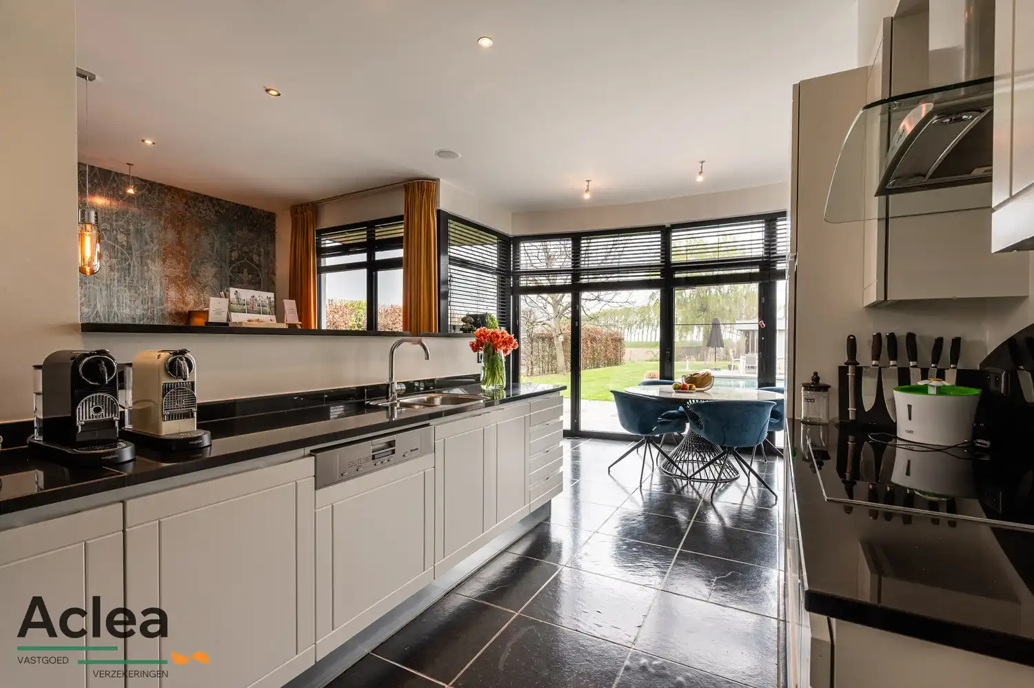 Prachtige villa met zwembad op een rustige locatie foto 15