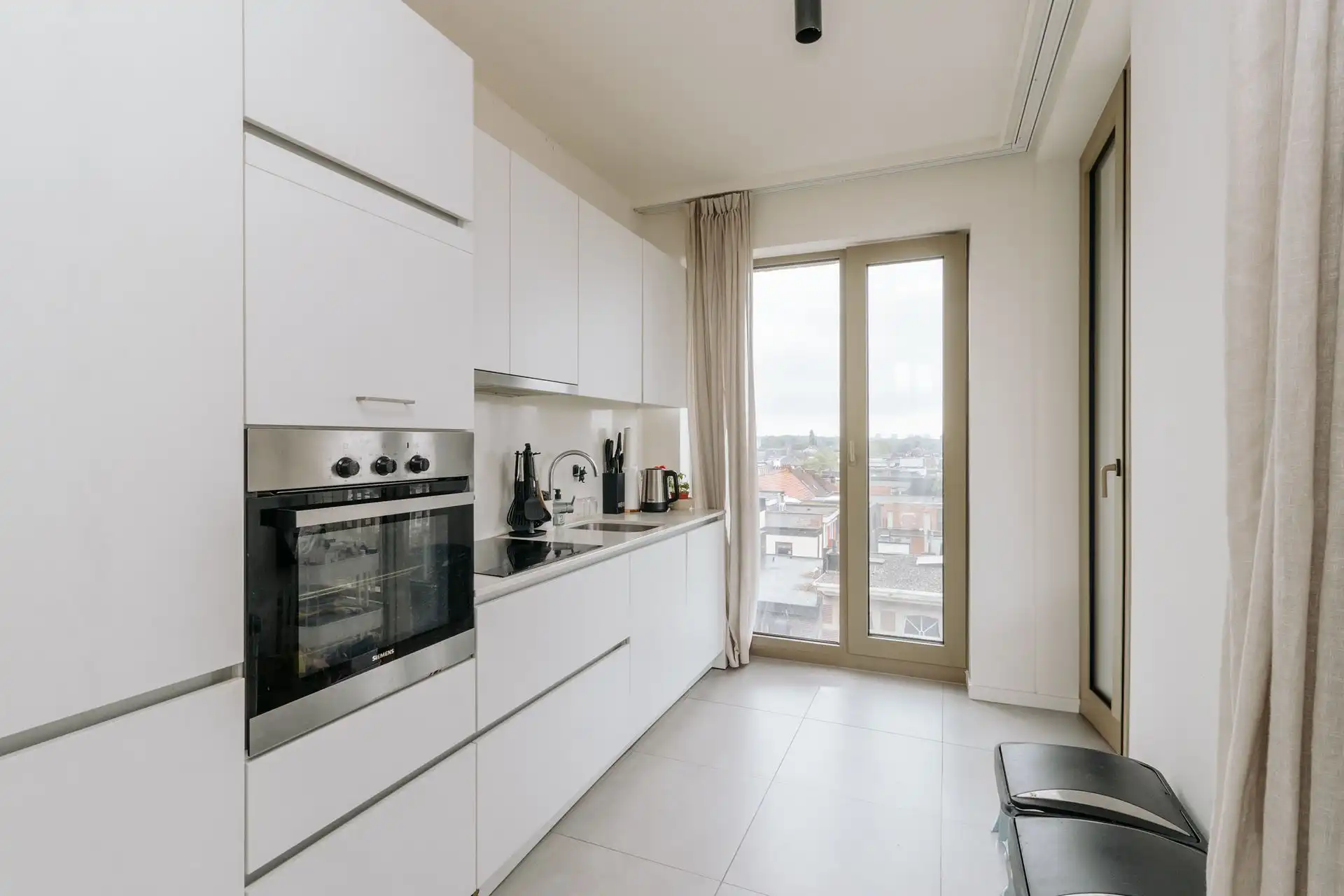 Modern en lichtrijk 2-slaapkamerappartement met terras! foto 7