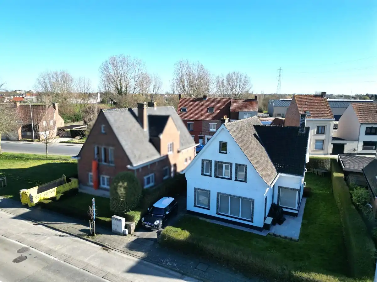 Izegem - Volledig gerenoveerde open bebouwing met zonnige tuin foto 20