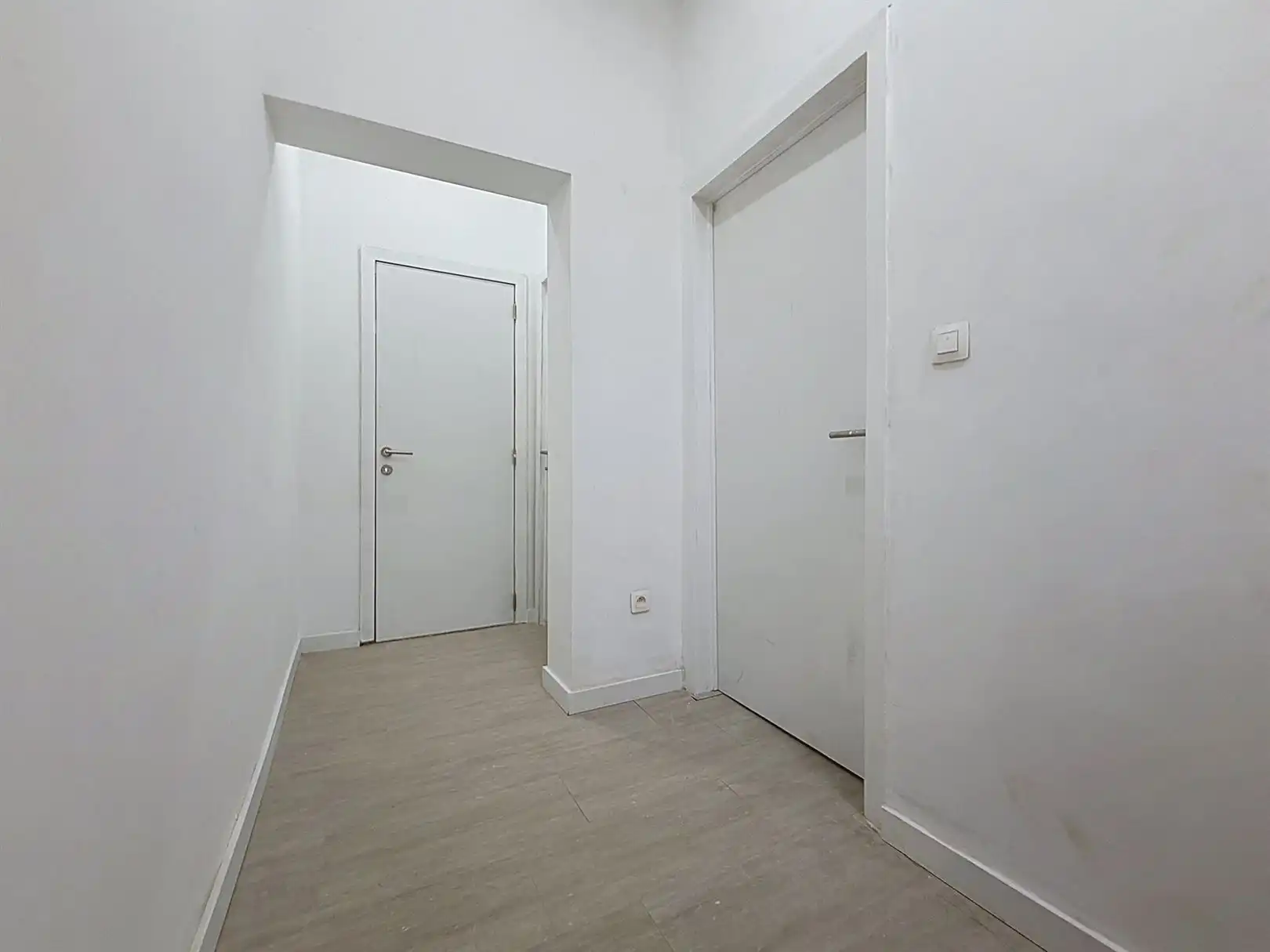 Gerenoveerde rijwoning, 4 slpks, 2 bdks, terras en tuin foto 18