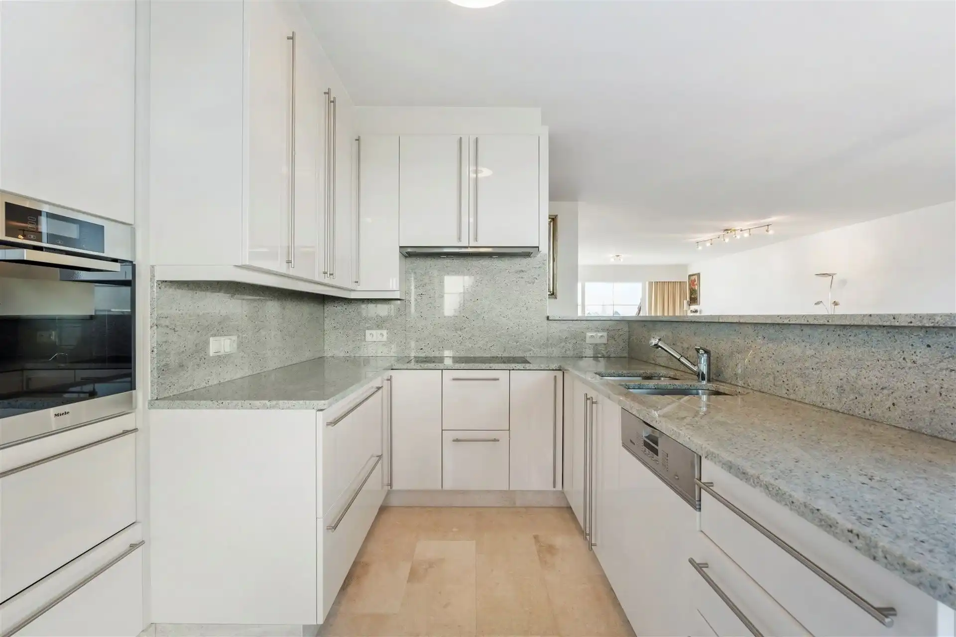 WIJDS UITZICHT / TERRASSEN  foto 14