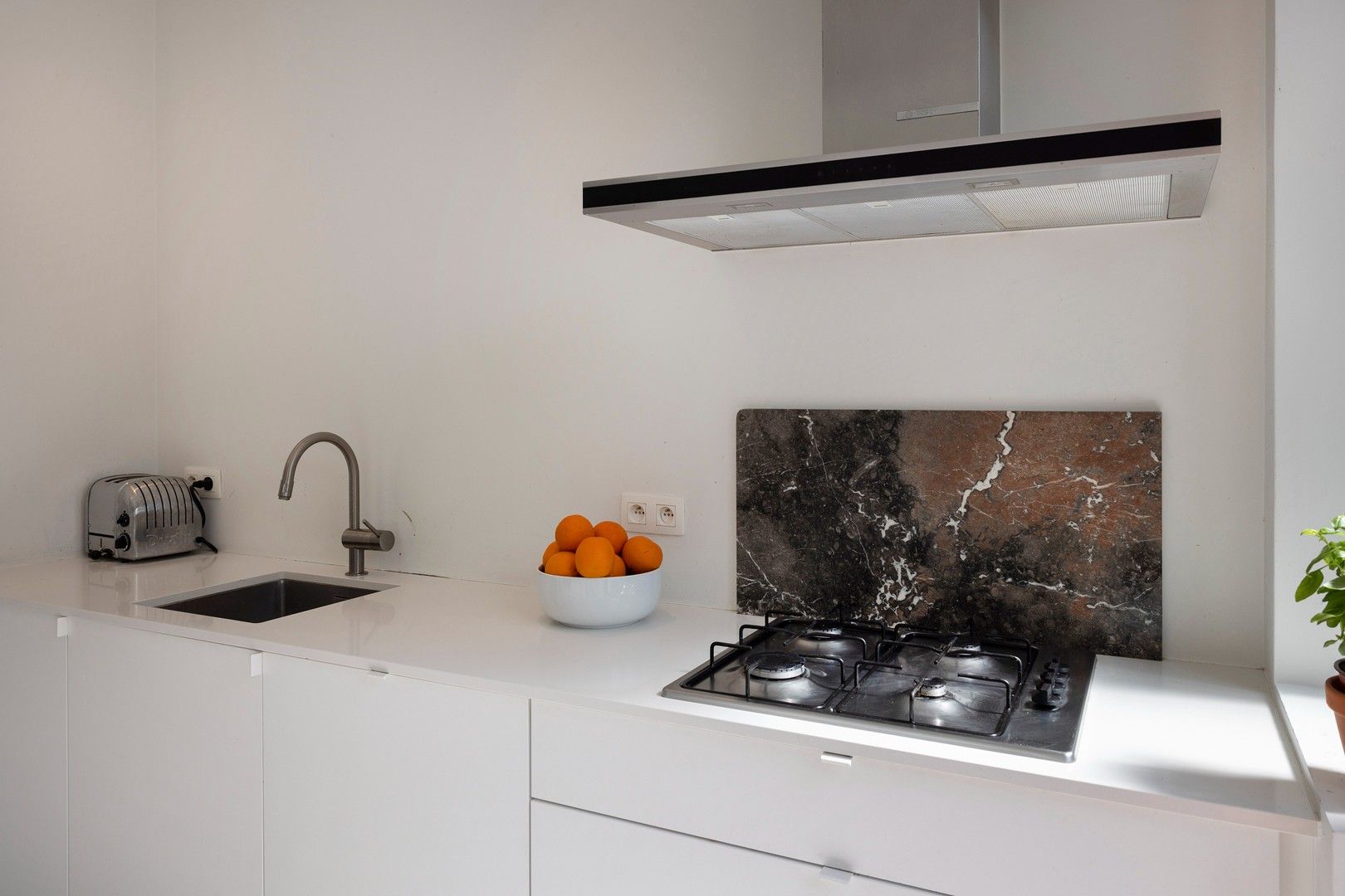 Karaktervolle burgerwoning in topbuurt ! foto 7
