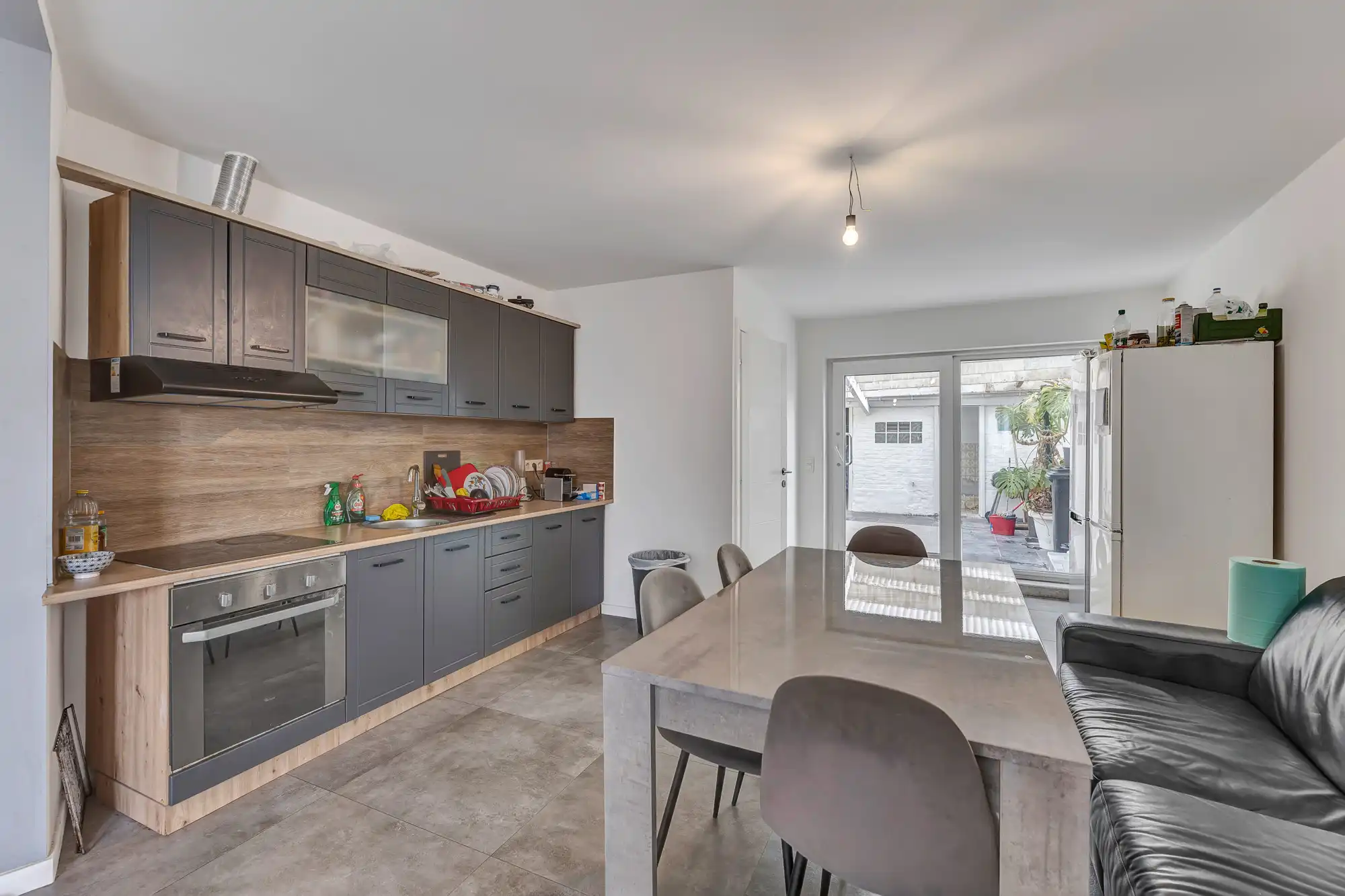 Instapklare gezinswoning met 4 slaapkamers en 2 badkamers foto 6