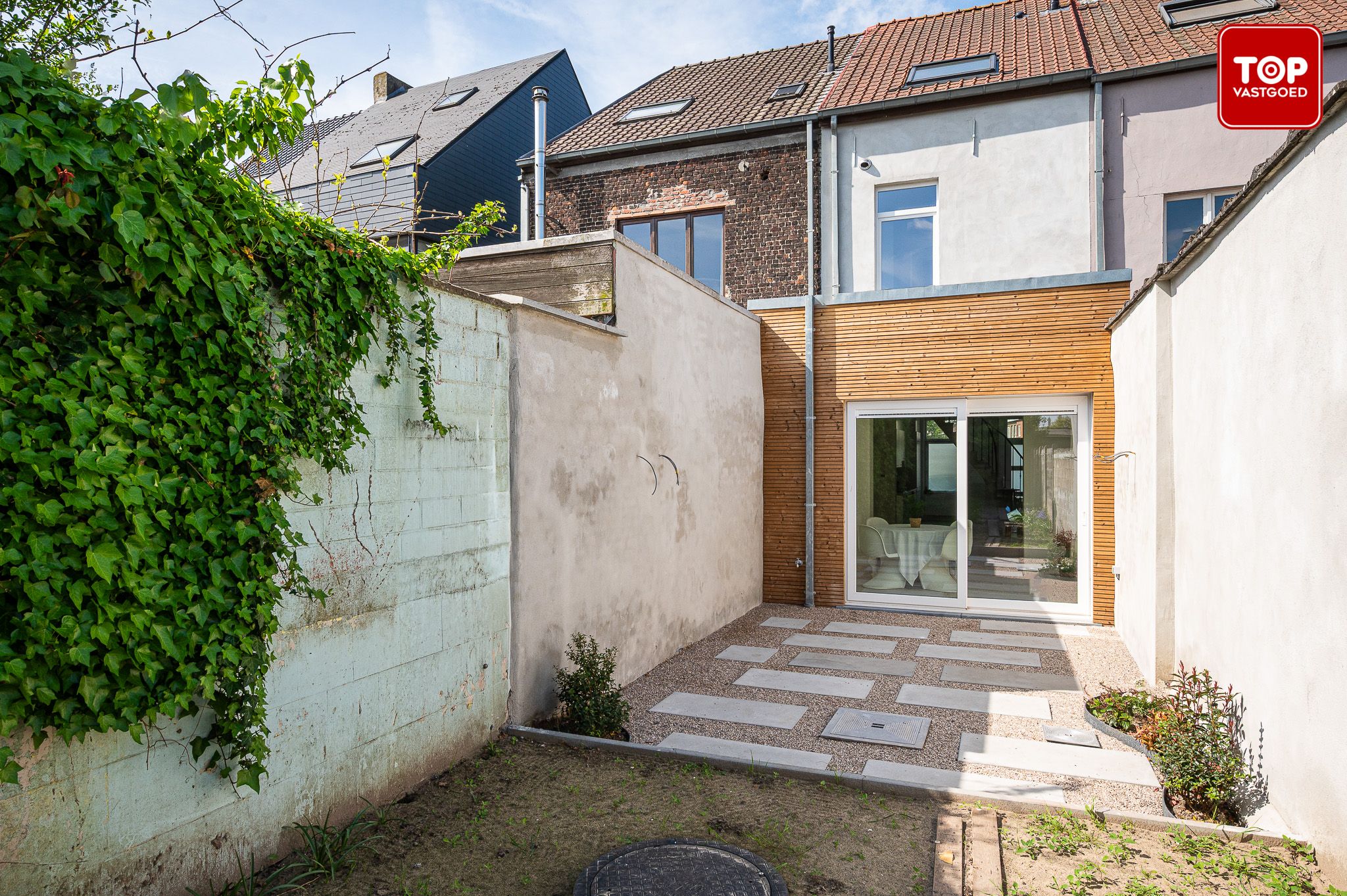 Totaal gerenoveerde woning (2024) met tuin en garage.  foto 10