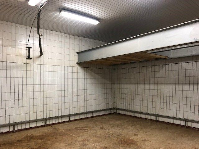 Opslagruimte/atelier van 300 m2 op goede verbindingsweg! foto 6