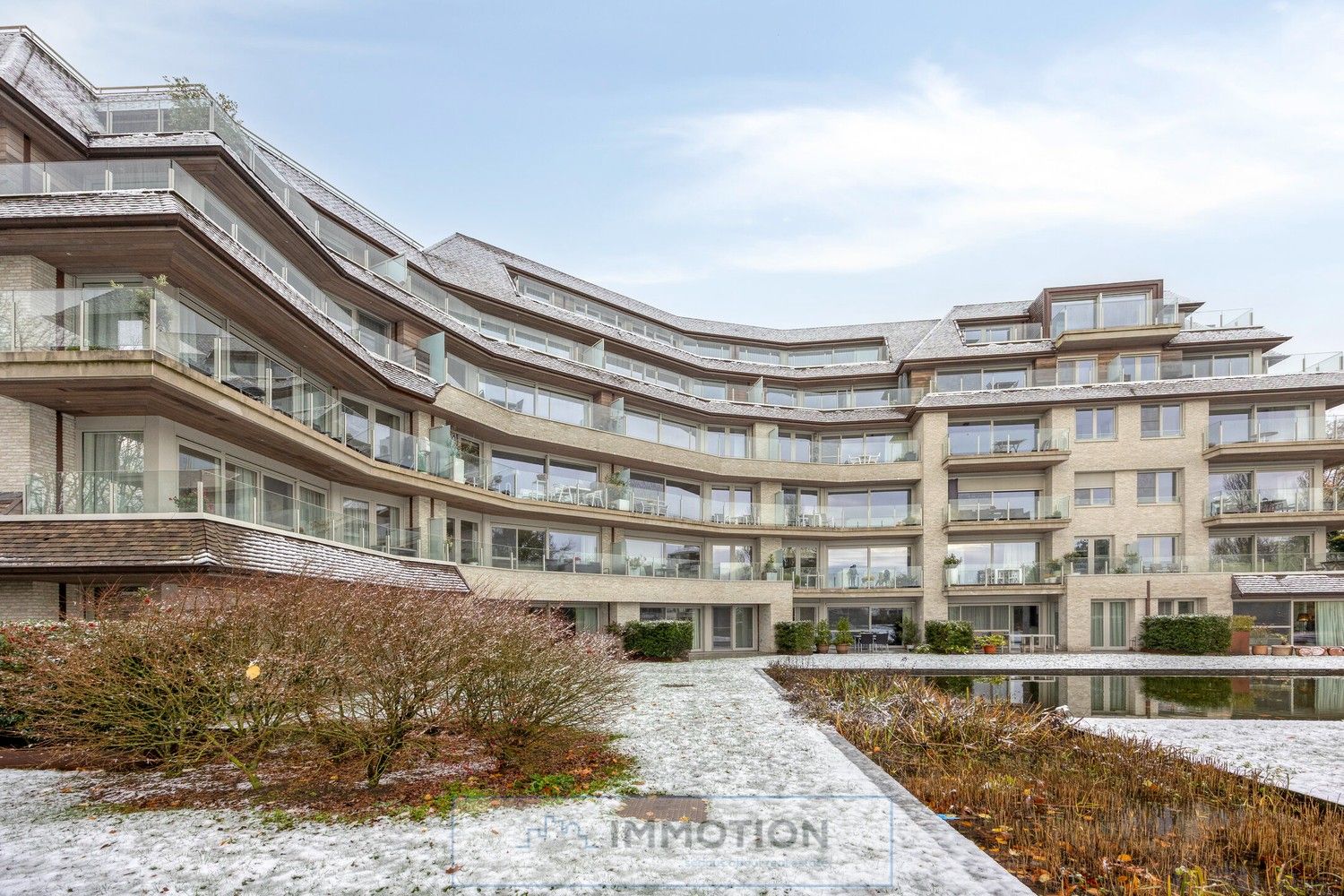 Exclusief appartement met 2 slaapkamers en garage foto 28