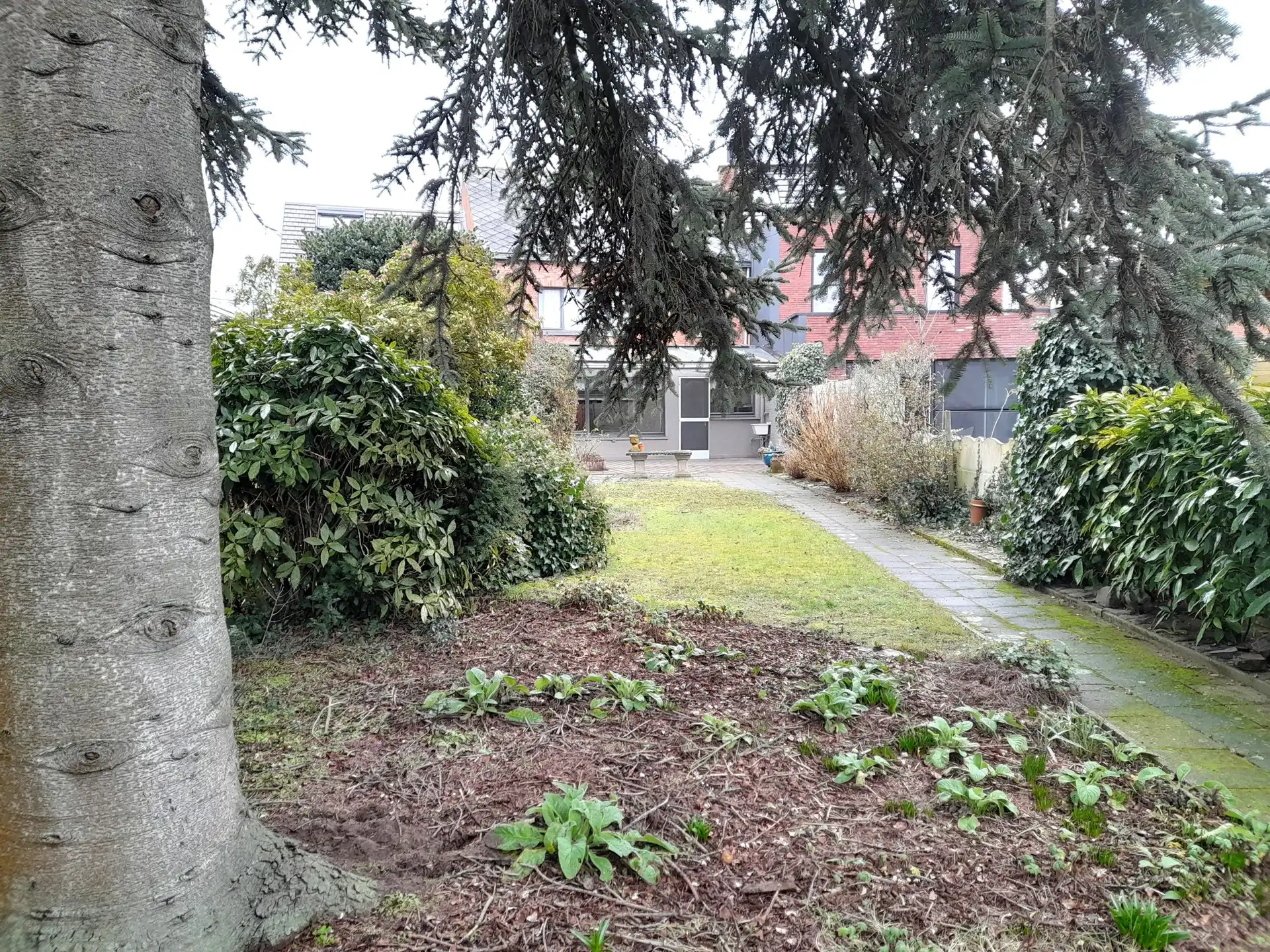 Eengezinswoning nabij het centrum foto 23