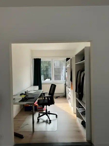 Ruime gerenoveerde woning in hartje Essen foto 20