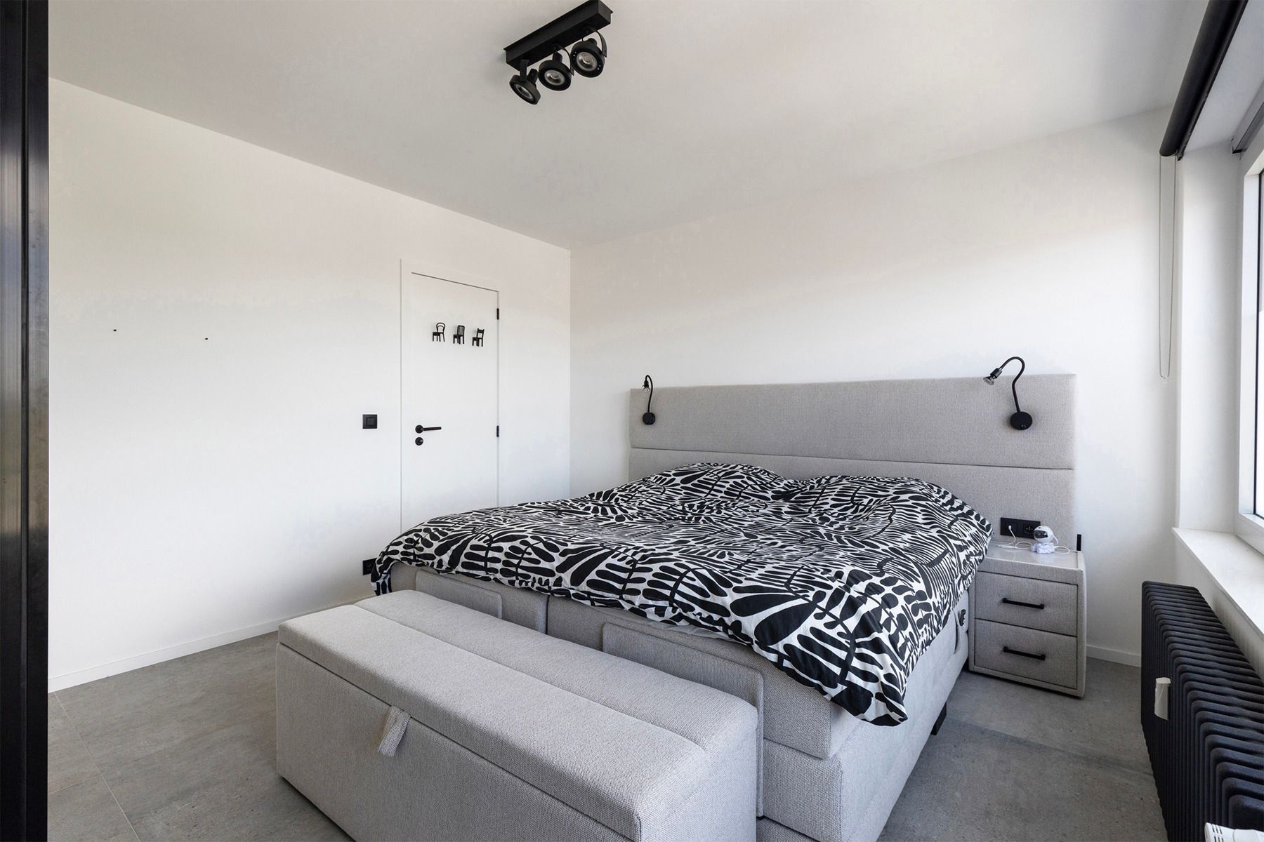 Stijlvol gerenoveerd appartement met 2 slaapkamers & kelder! foto 15