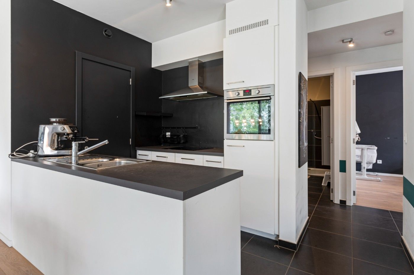 Recent app. op 1e verd. met 2 slpk. in Cadix-buurt te Antwerpen foto 7