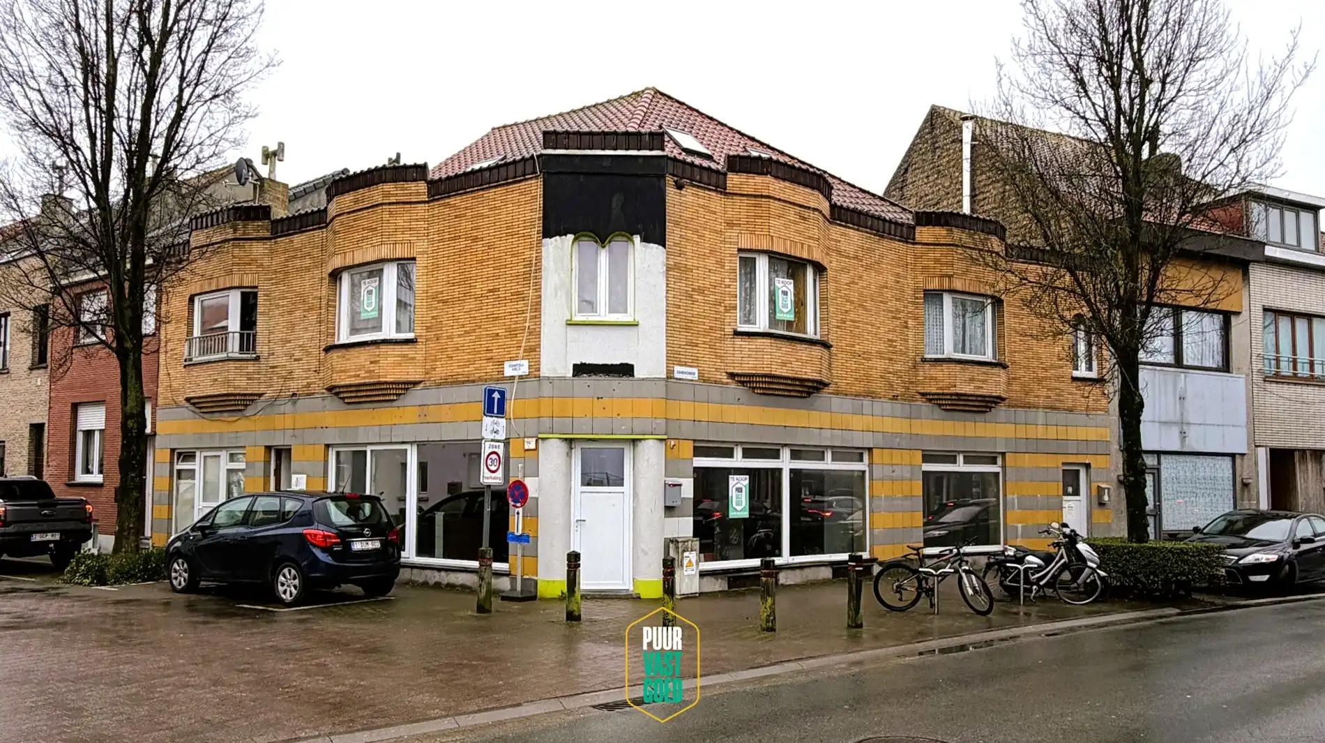 Puur Potentieel: een opportuniteit nabij Oostende. foto {{pictureIndex}}