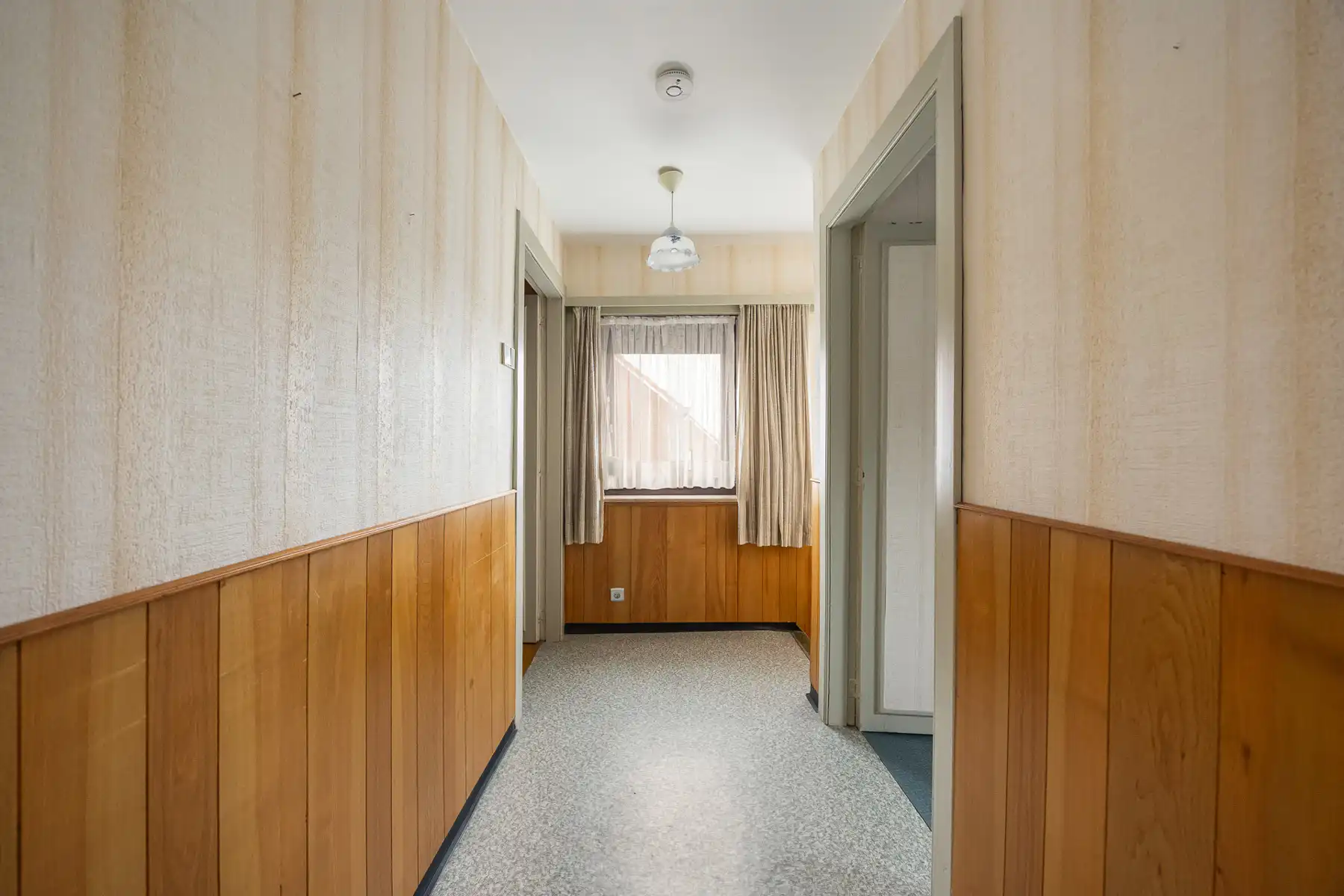 Vrijstaande eengezinswoning met 3 slaapkamers op een perceel van 912m².  foto 12