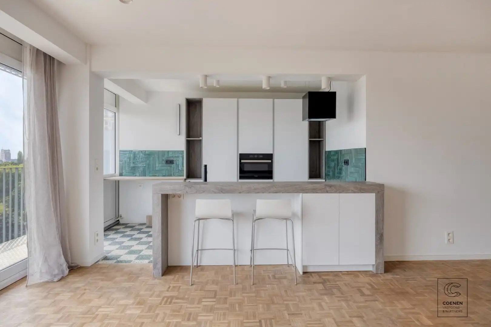 Volledig gerenoveerd appartement op toplocatie te Linkeroever  foto {{pictureIndex}}