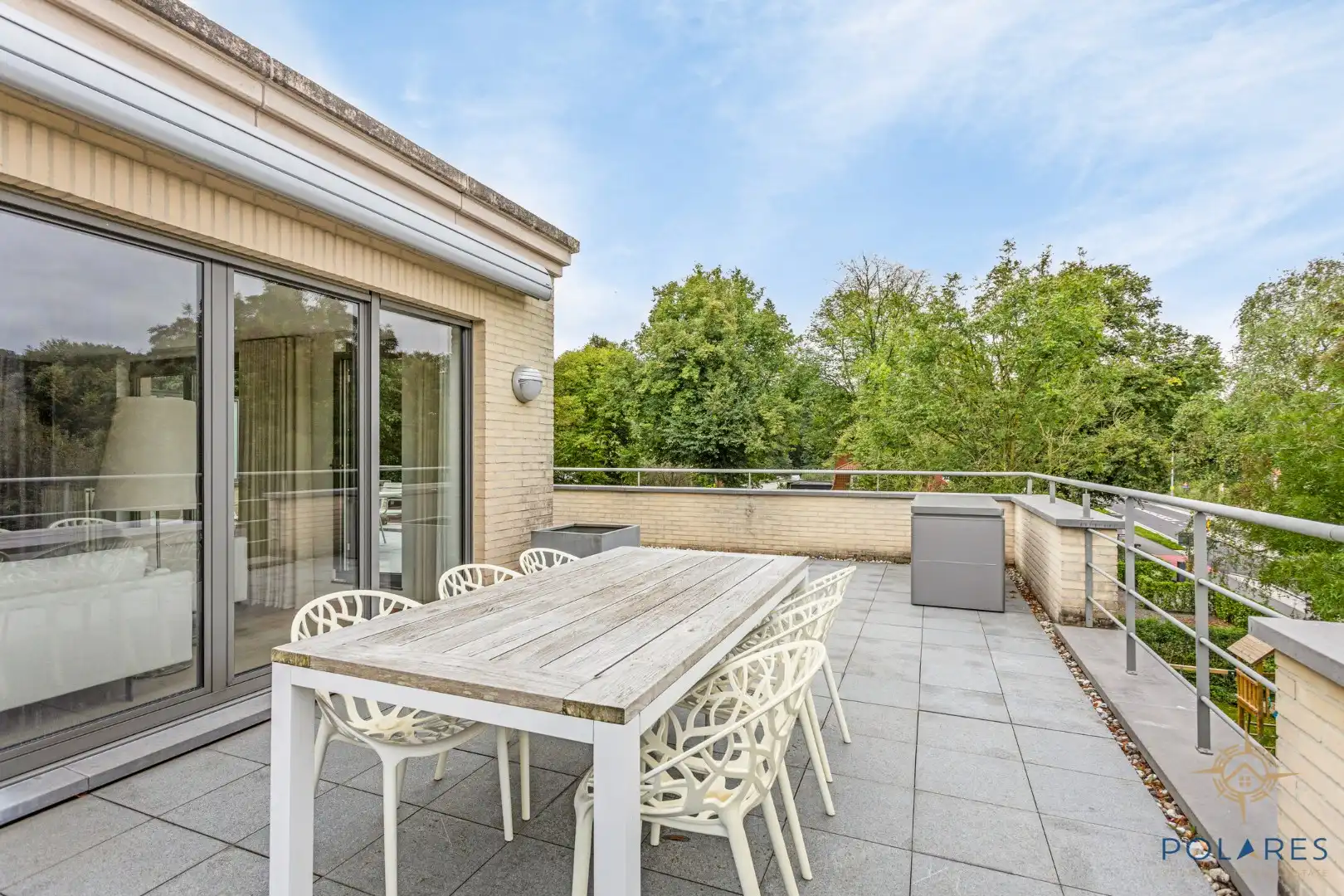 Exclusieve penthouse met groot dakterras en parkeerplaats!  foto 12