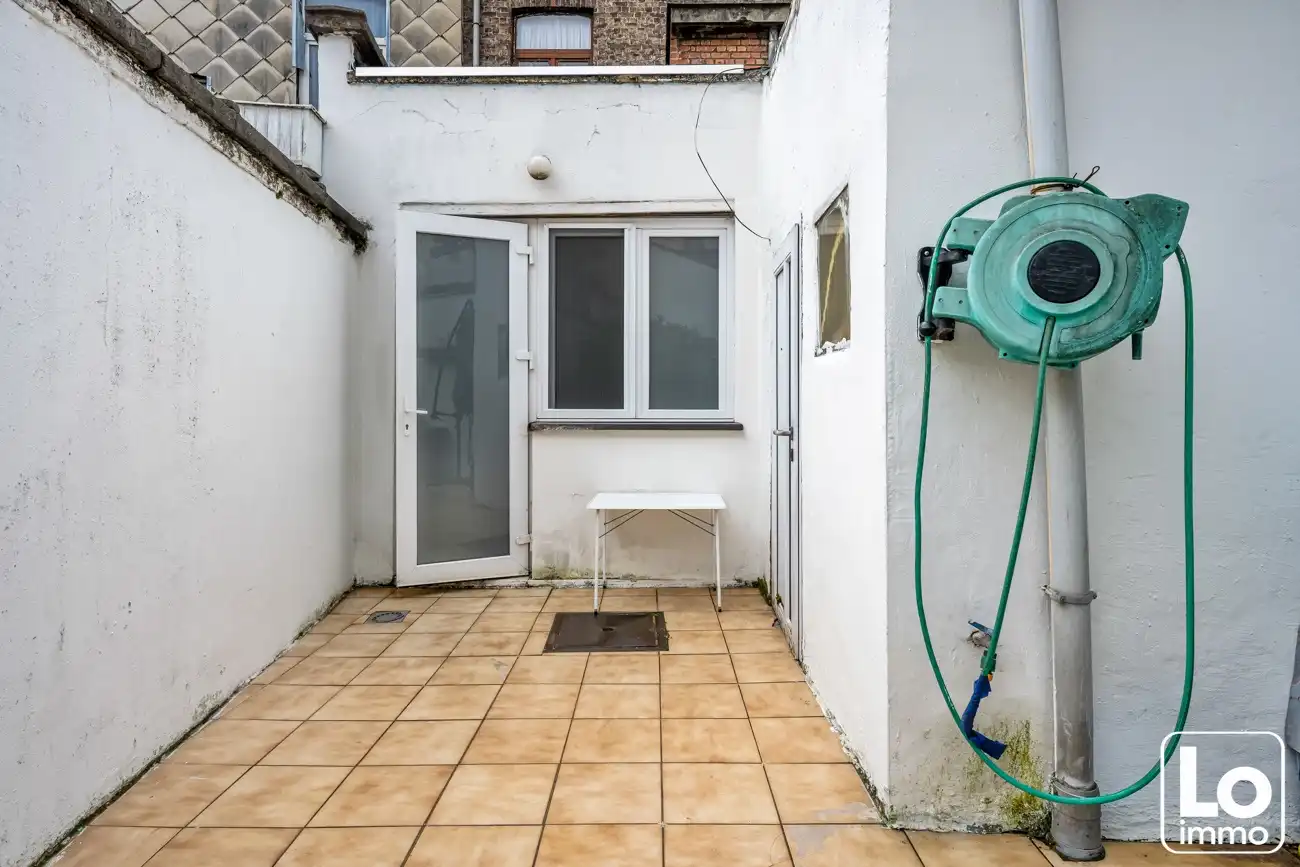 Ruime gesloten woning op een toplocatie in Sint-Amandsberg en nabij het centrum van Gent! foto 10