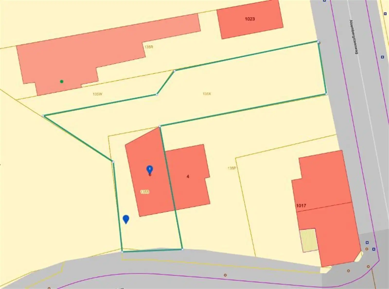 Ruime 3-gevelwoning met 4 à 5 slaapkamers, grote garage en dubbele straattoegang foto 2