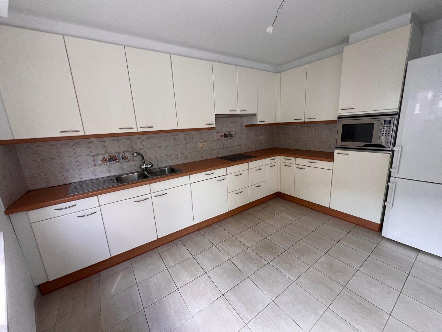 Schitterend appartement met 2 slaapkamers en bureel of dressing foto 6