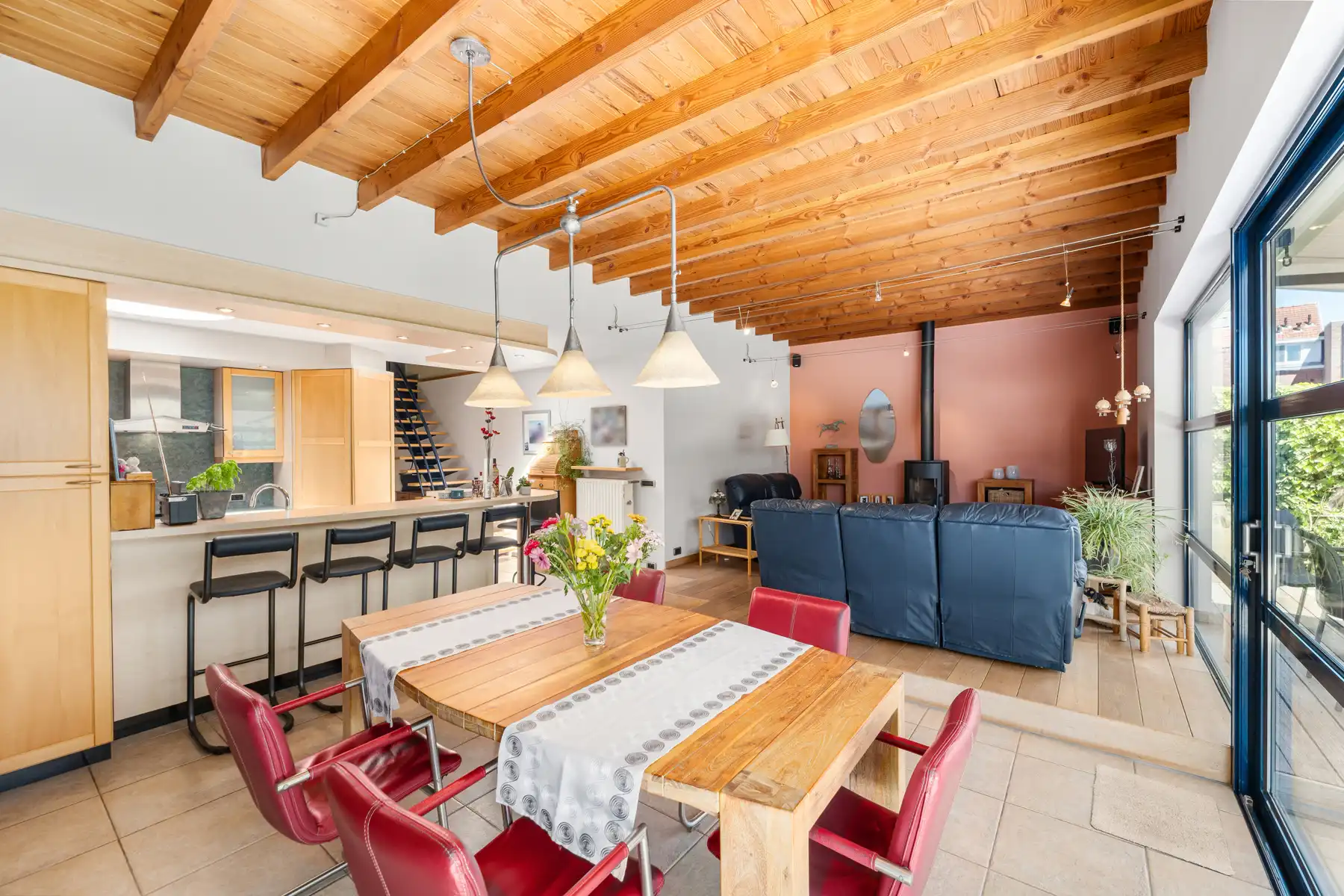 Gezellige woning met tuin,3 slpk en multifunctionele ruimte foto 7