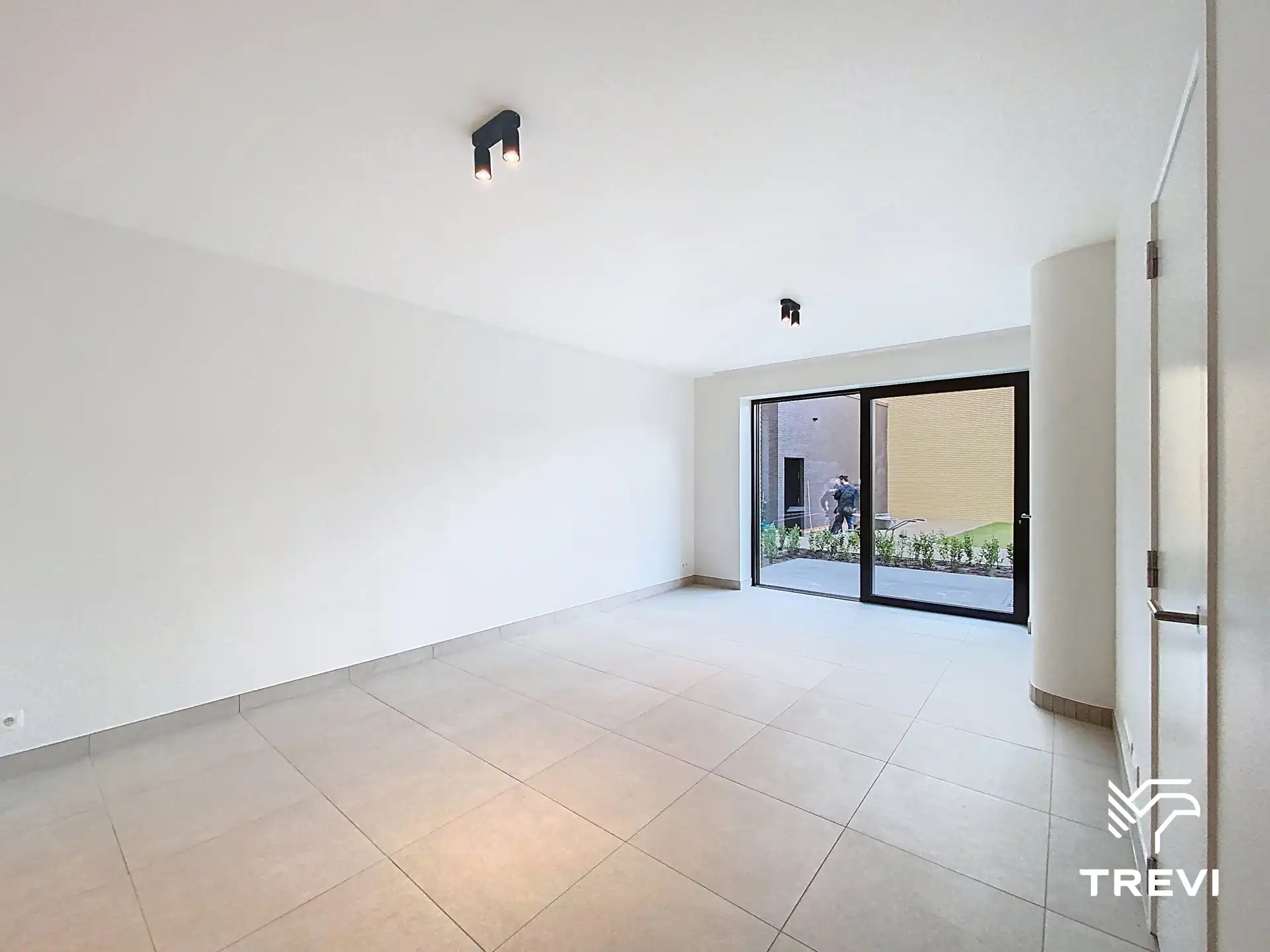 Nieuwe duplex met 4 kamers en ruime kamers foto 5