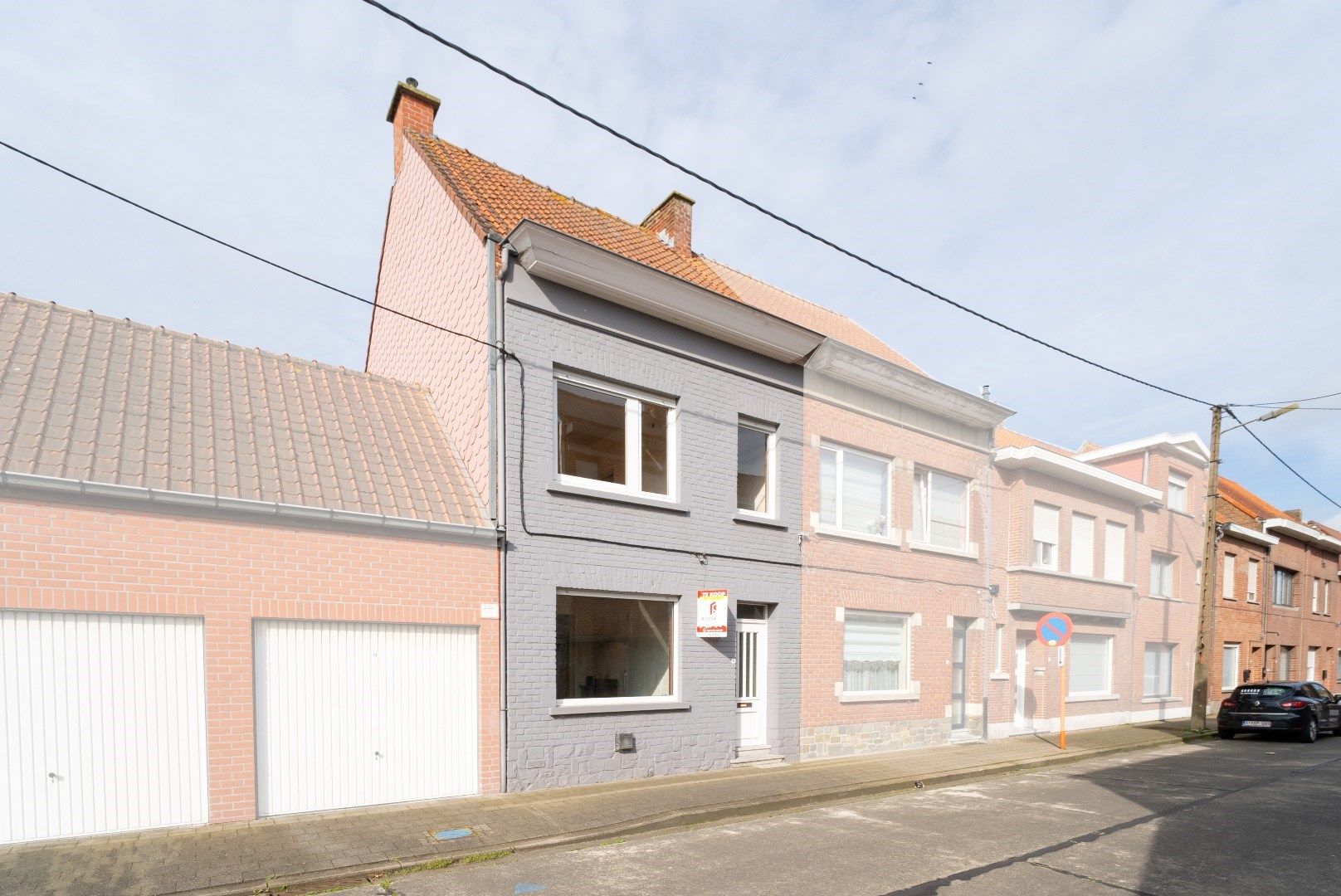 Woning met garage, uitweg en tuin foto 11