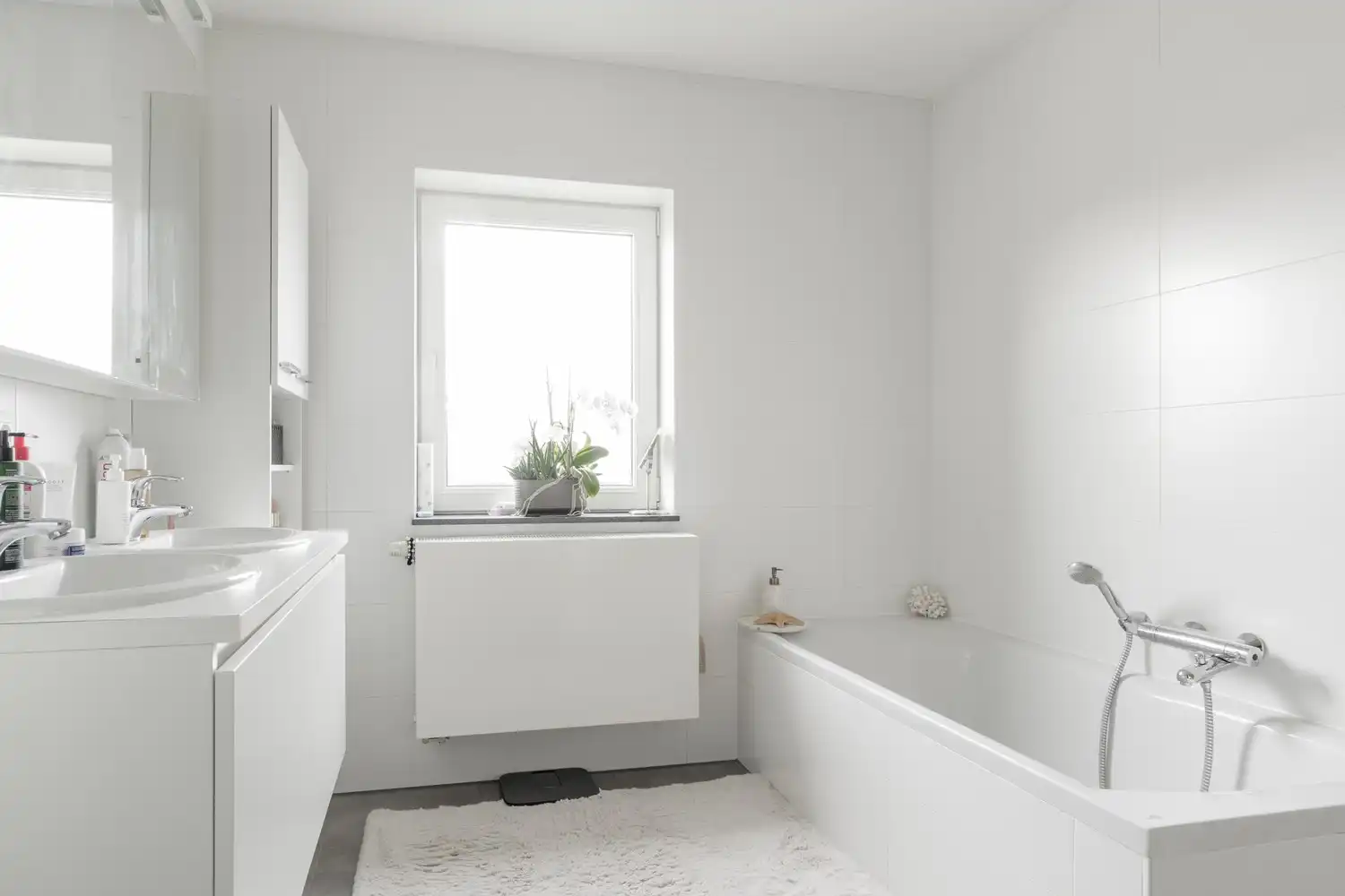 Leuke moderne gezinswoning met 3 SLK en een mooi perceel grond foto 18