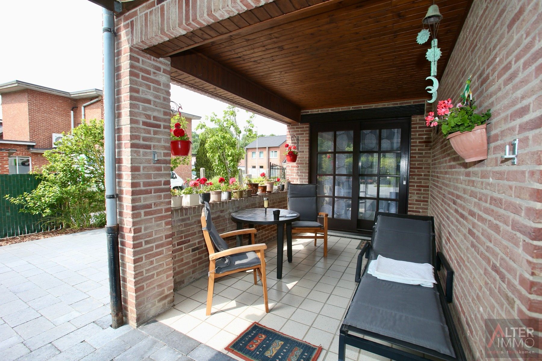 Instapklare woning met 4/5 slaapkamers op ca. 8 are! foto 23