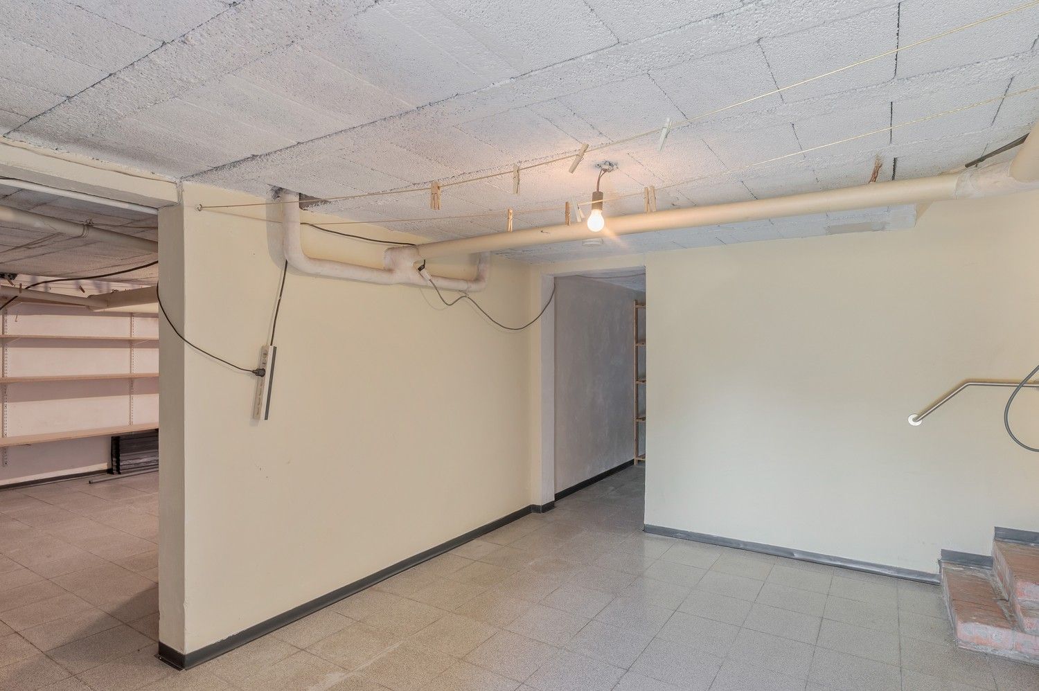 Te renoveren woning  – rust en groen uitzicht gegarandeerd foto 36