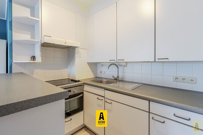 Gezellig gelijkvloers appartement met zonnig terras vlak aan zee én centraal! foto 8