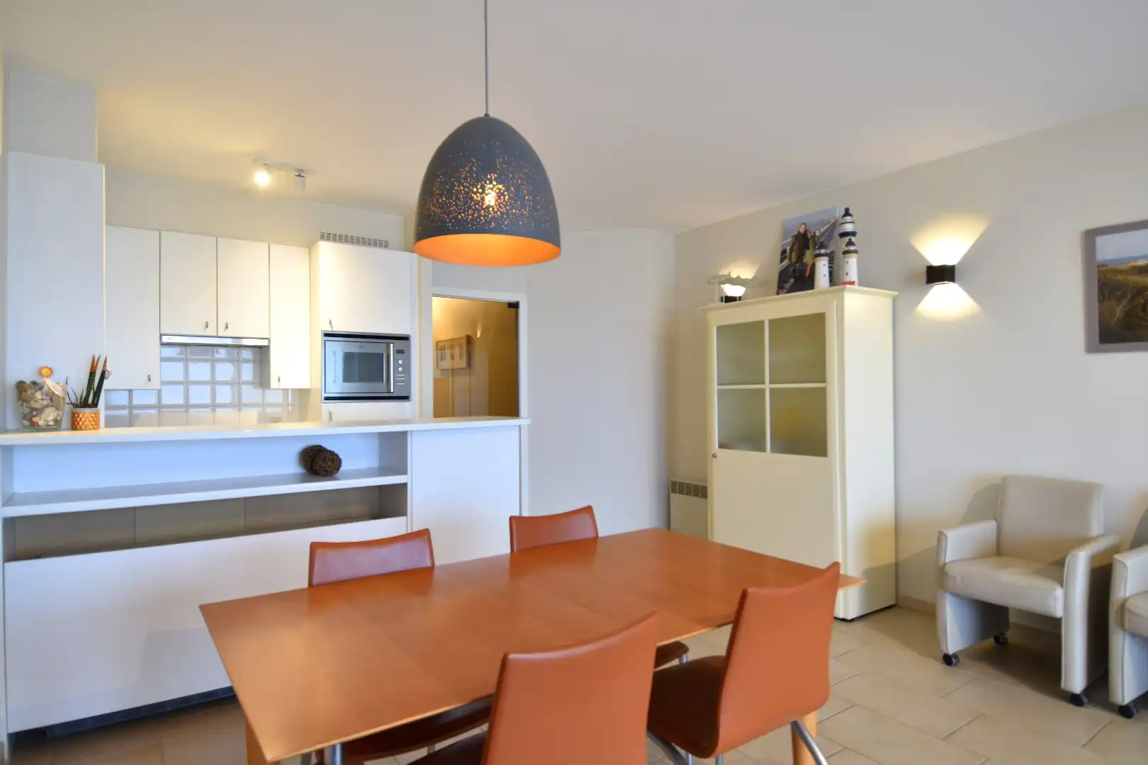 Appartement met frontaal zeezicht op de zeedijk in Nieuwpoort foto 8