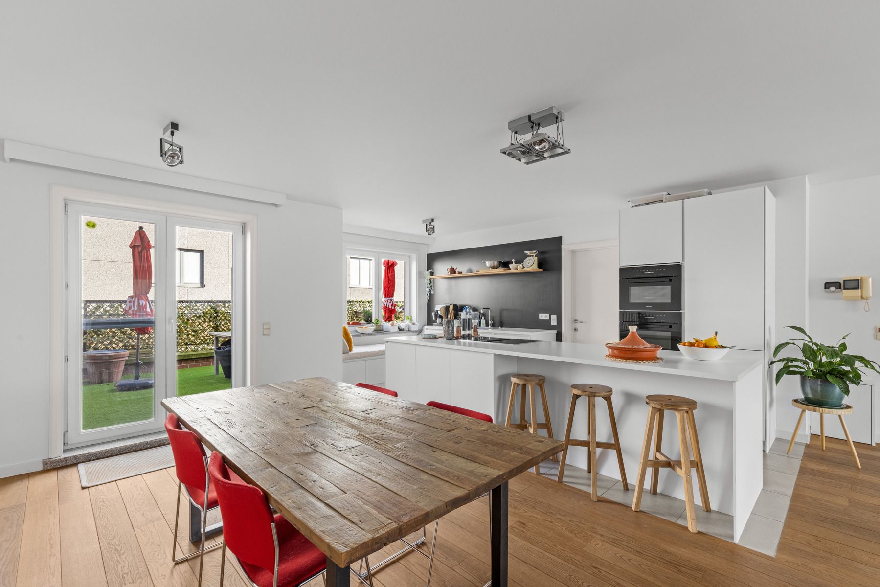 Groot appartement met terras in centrum van Aalter! foto 4
