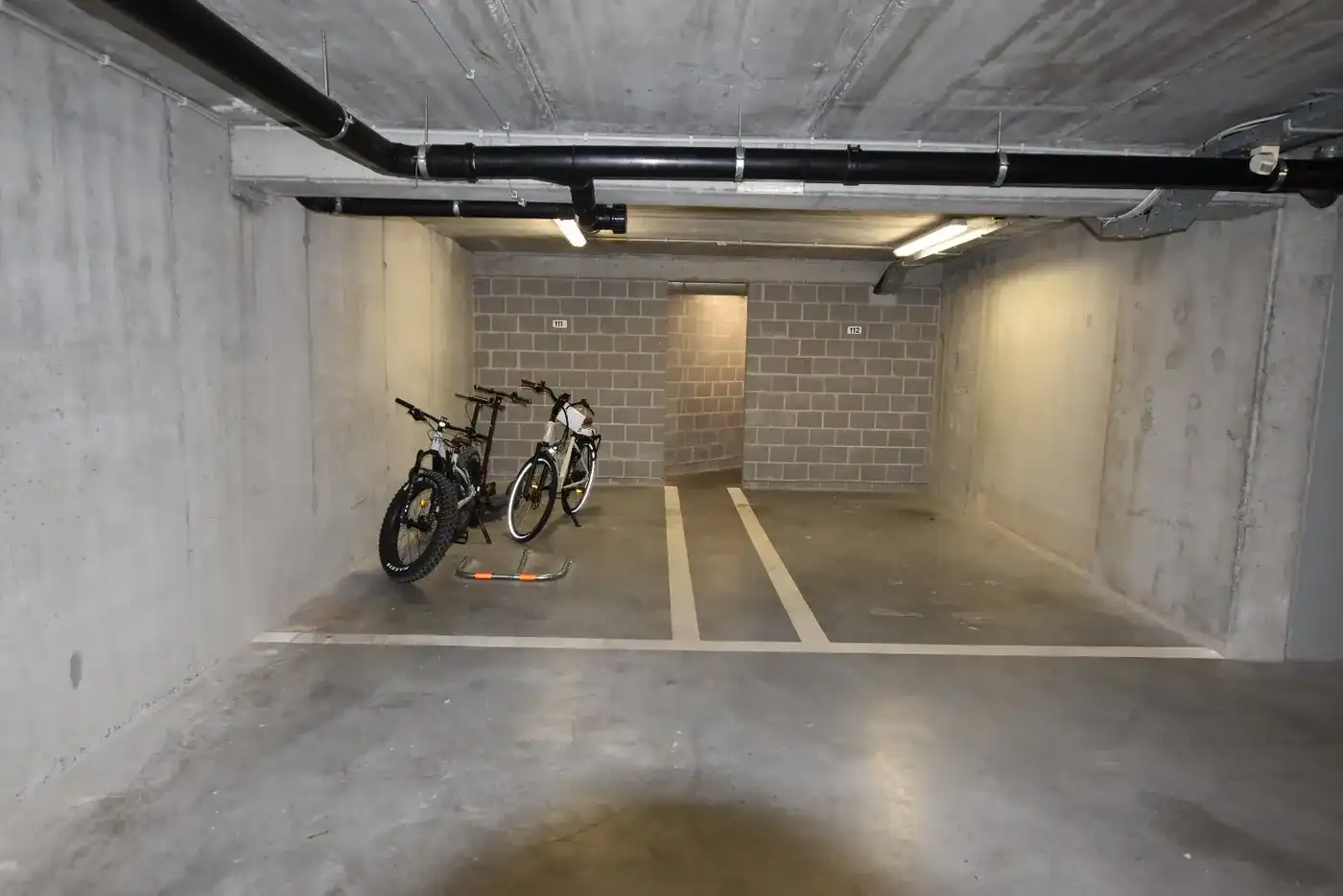 Parkeerplaats in centrum van Knokke - aan kruispunt  Lippenslaan met Elizabetlaan foto 2