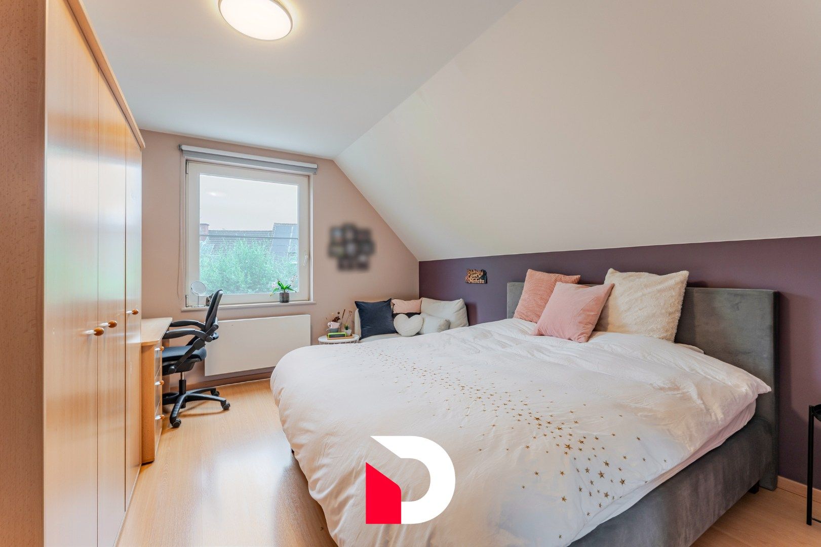 Vrijstaande woning met zwembad op een beheersbaar perceel met 4 slk.'ers  in kindvriendelijke woonwijk. foto 12