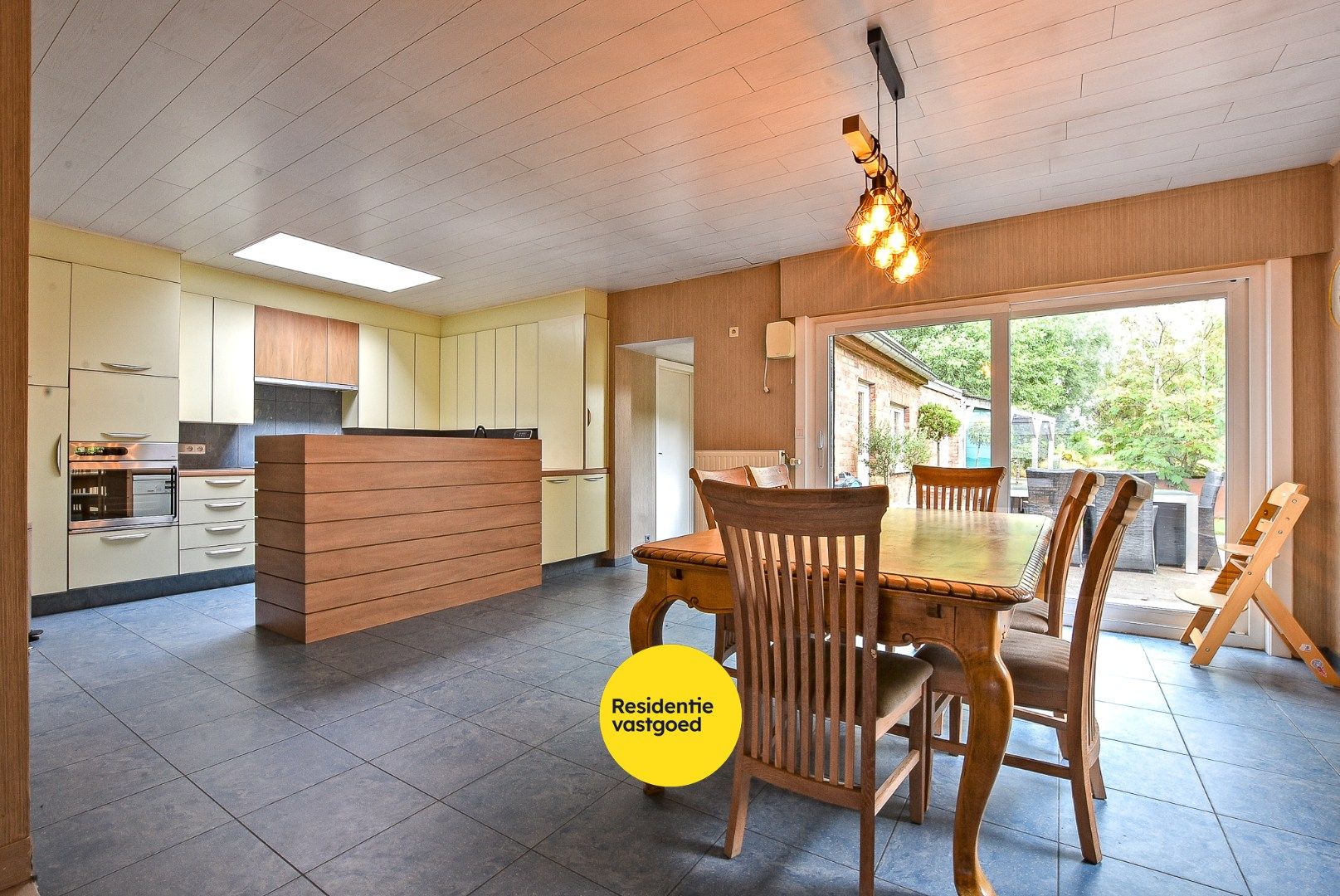 Instapklare alleenstaande woning met 4/5 slaapkamer op 2.084m² te Diksmuide! foto 12
