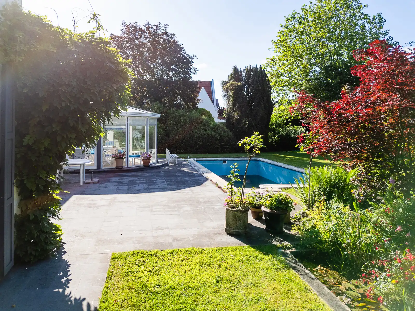 Villa met zwembad, 5 slpk, op 2.270 m2 in Beersel. foto 4