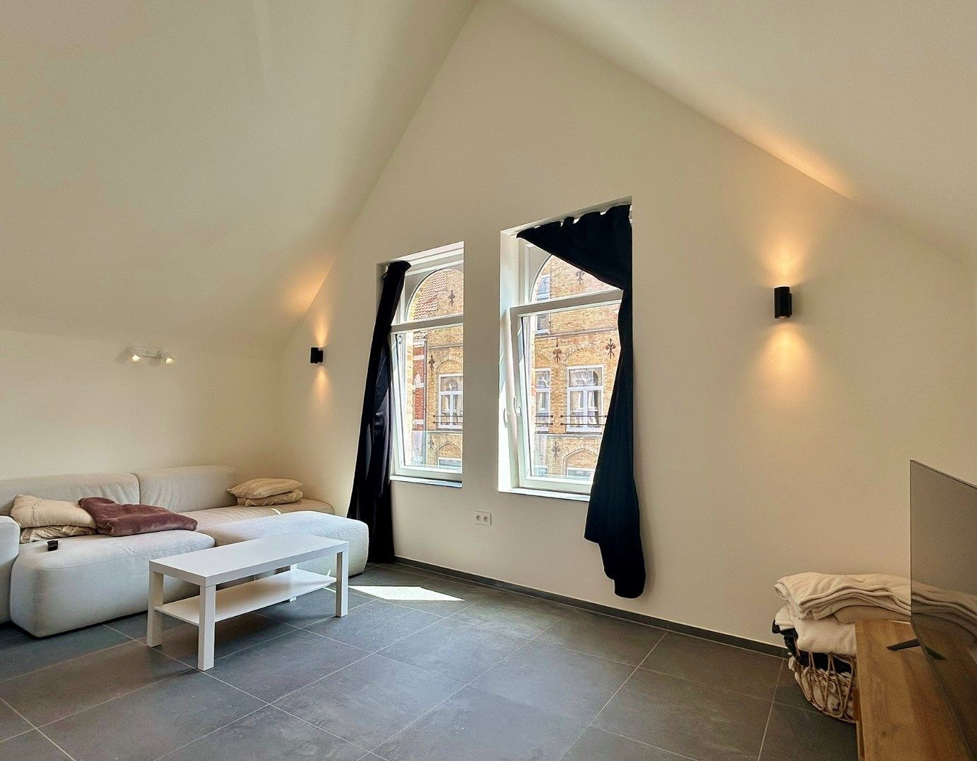 Volledig vernieuwd appartement met terras in Ieper centrum foto 5