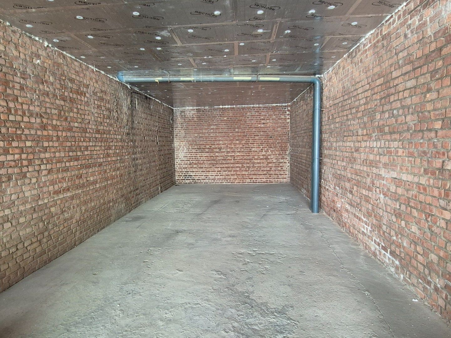 Ruim opslagplaats te Genk centrum foto 12