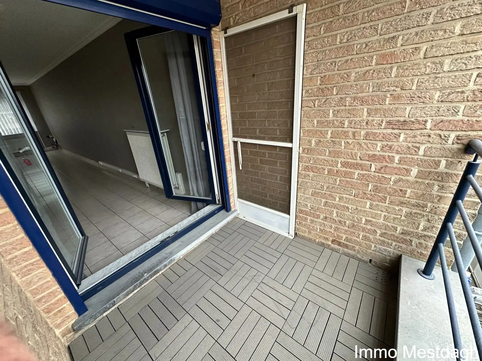 Ruim Appartement met Garage, 2 slaapkamers en terras foto 10