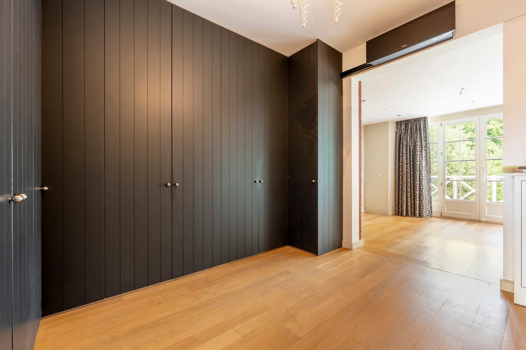 EDEGEM - Exclusieve villa met parktuin en zwemvijver foto 14
