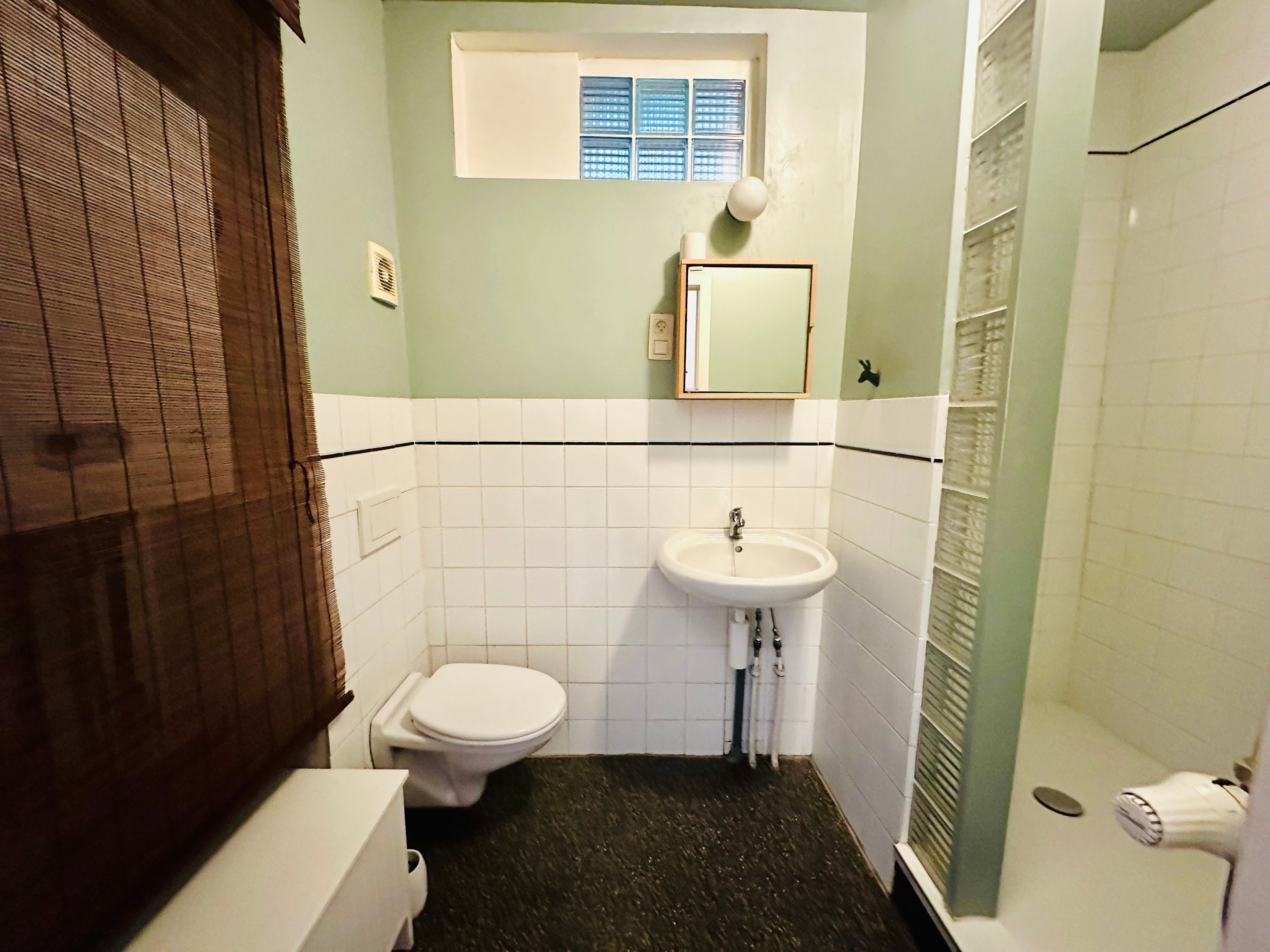 Centraal gelegen appartement met open concept en werkruimte foto 8