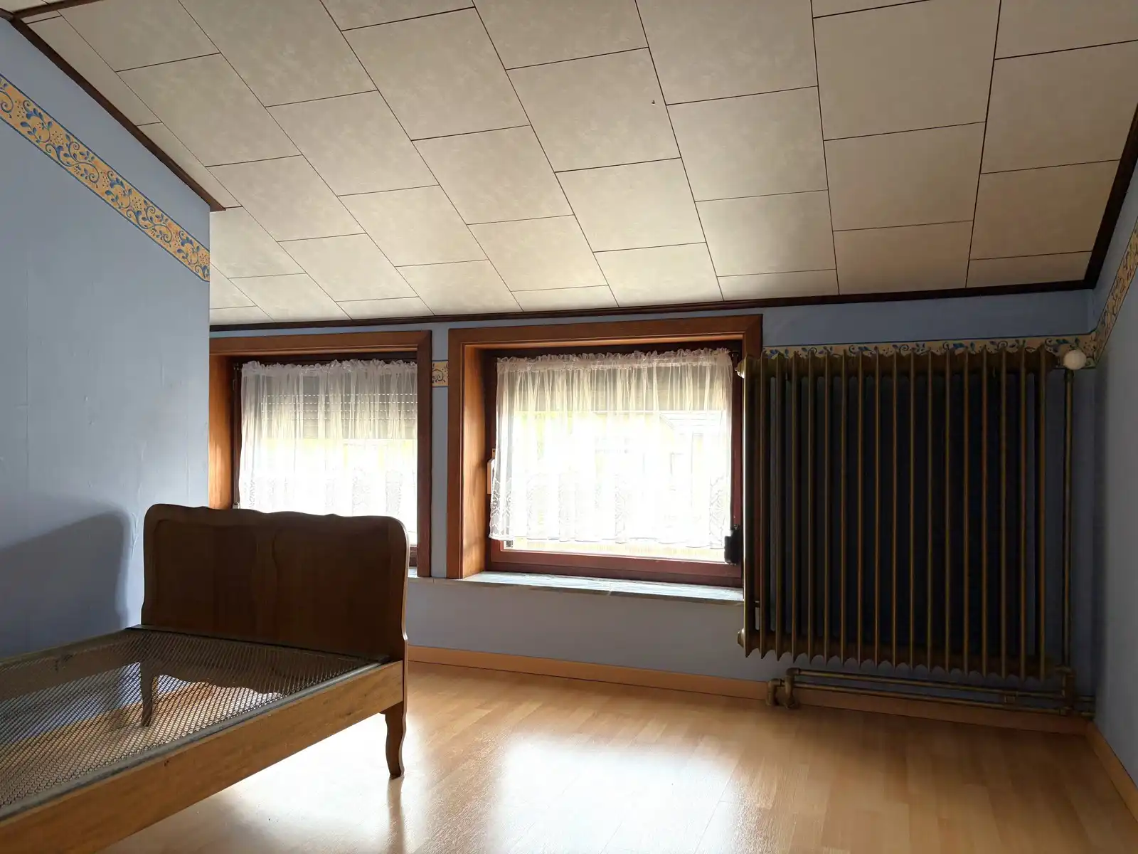 Charmante te renoveren woning foto 16