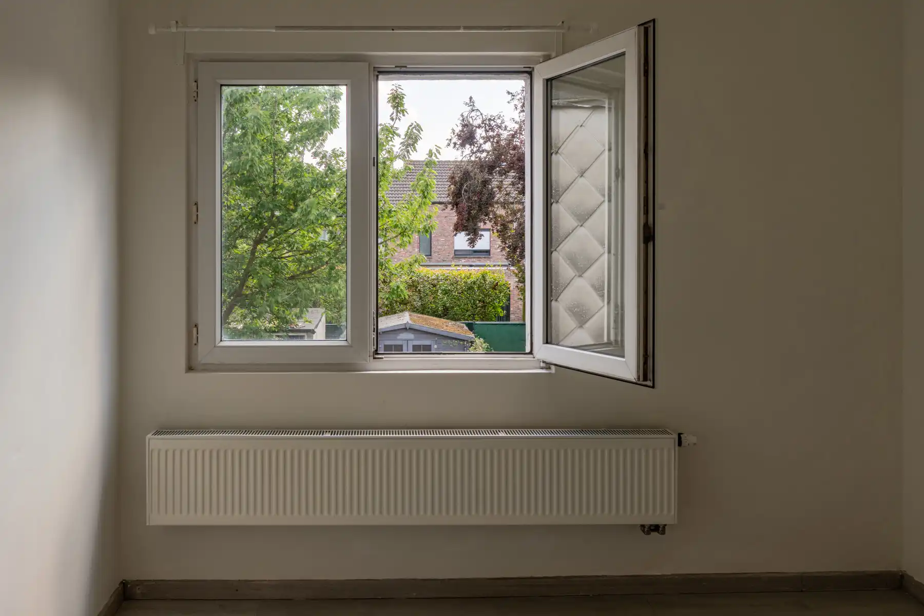 Instapklare starterswoning met 3 slks. centrum Lokeren foto 19