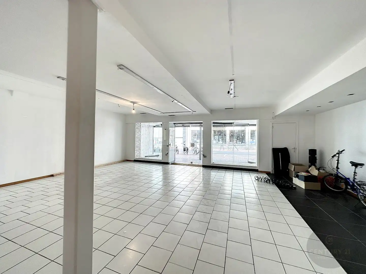 OPBRENGSTEIGENDOM / PROJECT/ HANDELSPAND MET WOONST foto 9