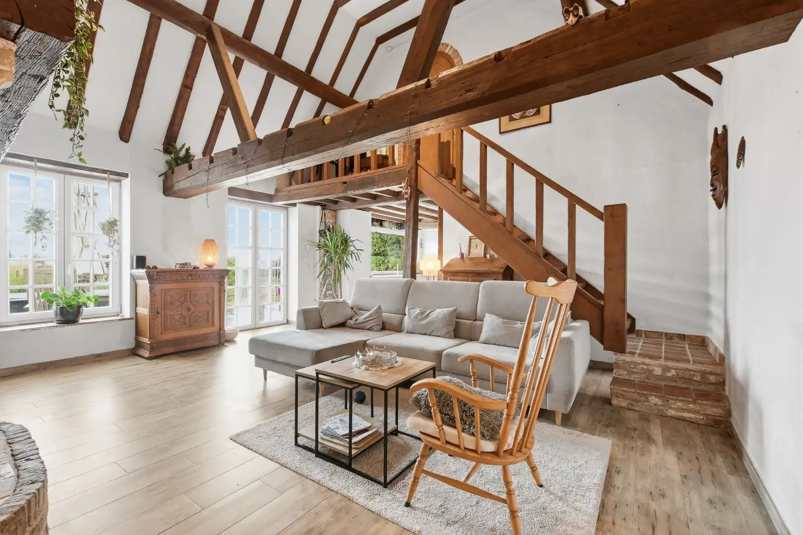 Karaktervolle hoeve met veel ruimte in een landelijke omgeving foto 5