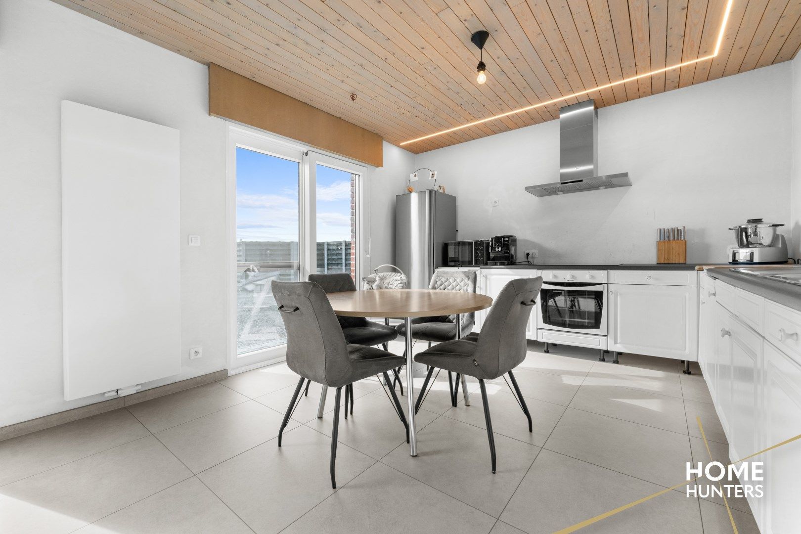 Gerenoveerde ruime woning in Langemark op een riant perceel van 2.694 m² – mét weids uitzicht op de velden foto 6