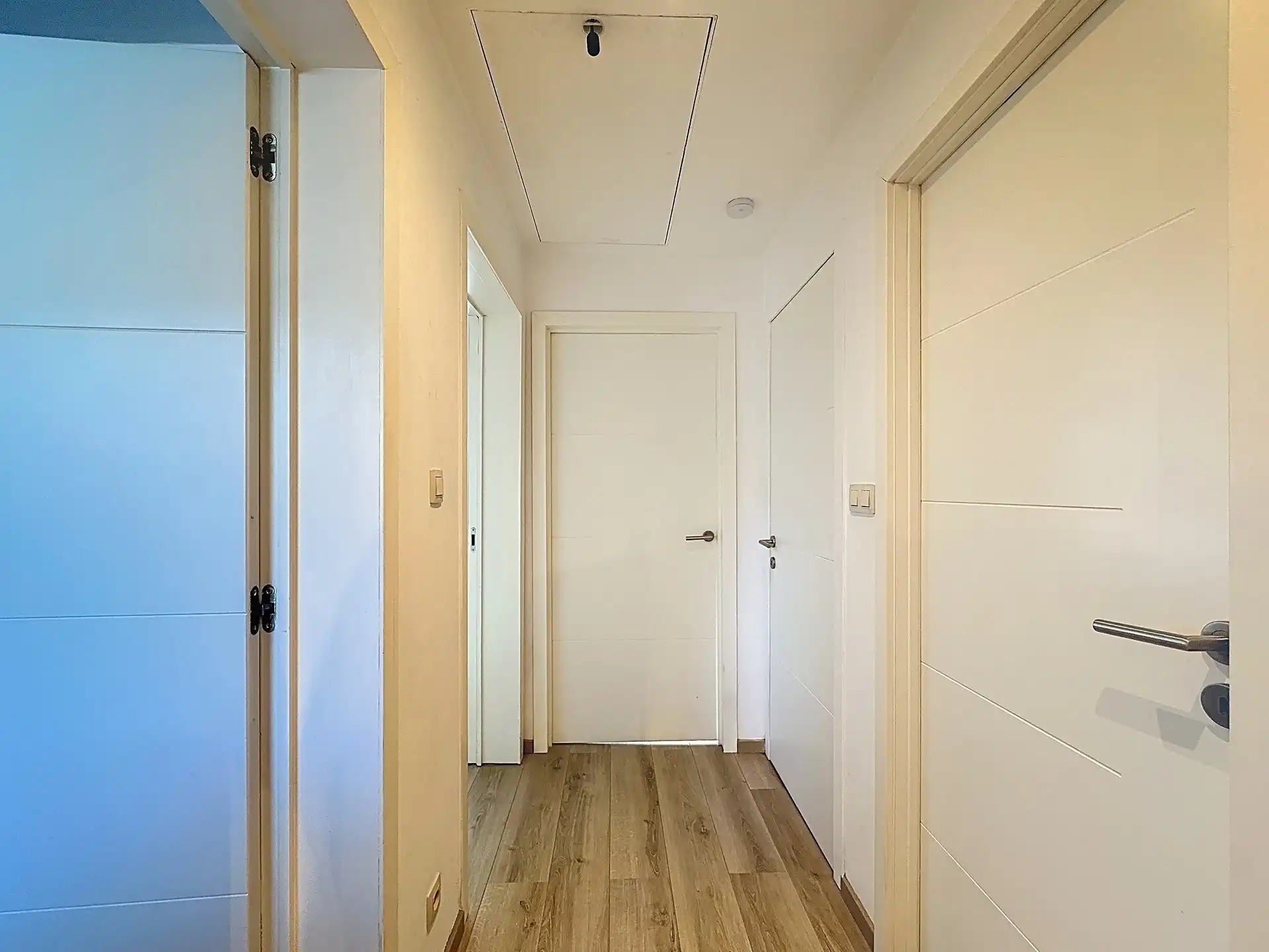 Gezinswoning met praktijk en 5 slaapkamers in Belsele foto 7