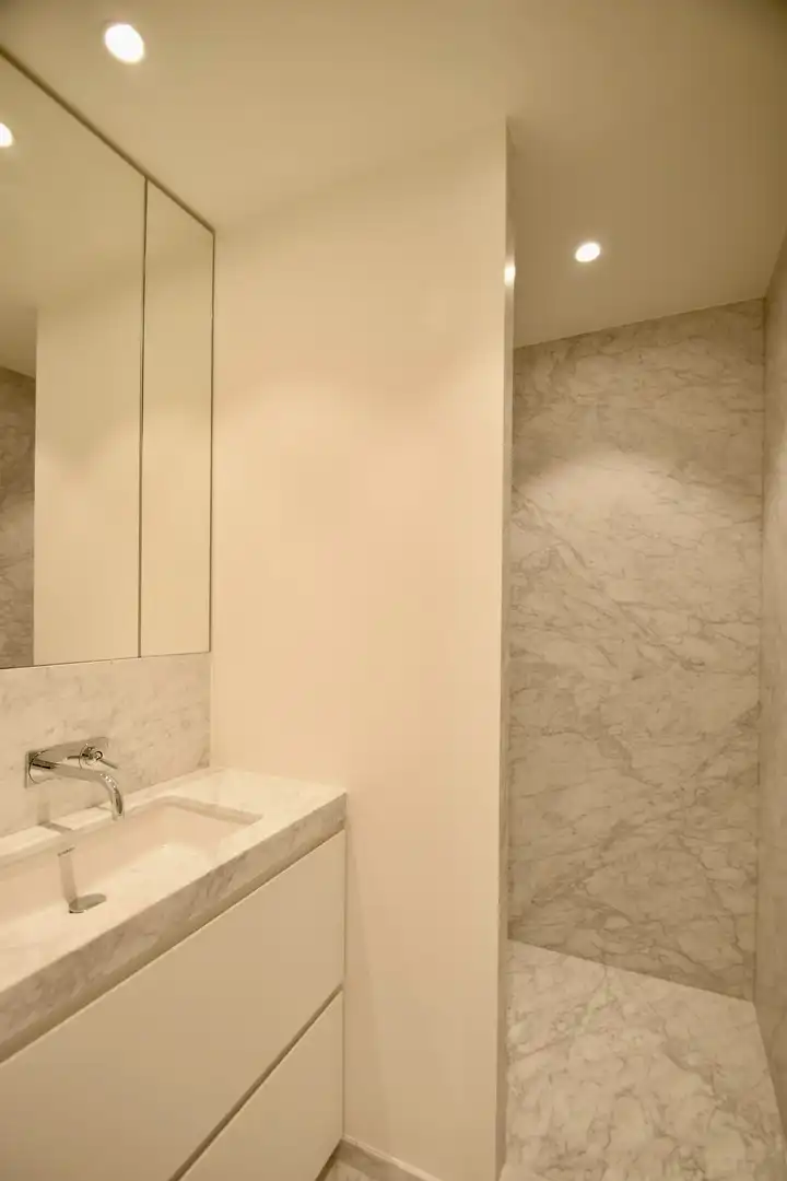 Zonovergoten tuin appartement met groot terras en prachtige tuin gelegen in het exclusieve domein Tennis Gardens. foto 20