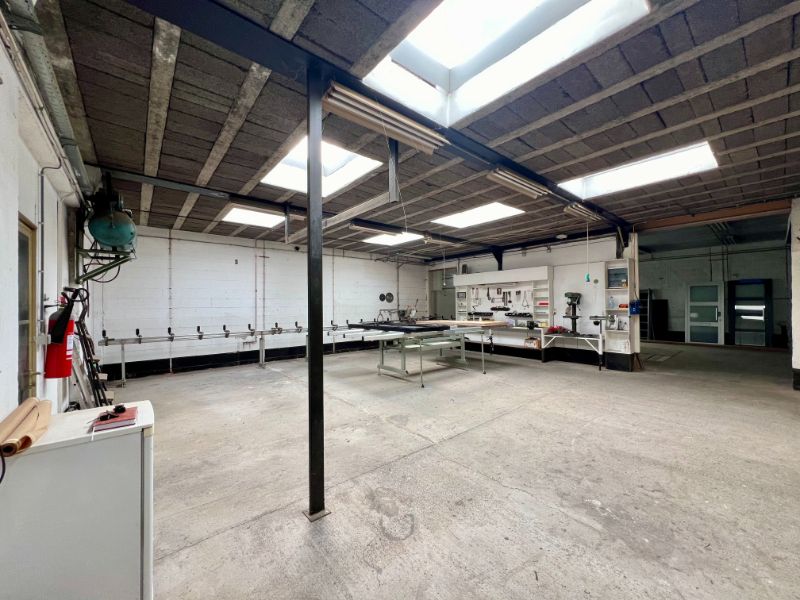 MULTIFUNCTIONEEL PAND MET DUPLEXAPPARTEMENT EN GARAGE foto 6