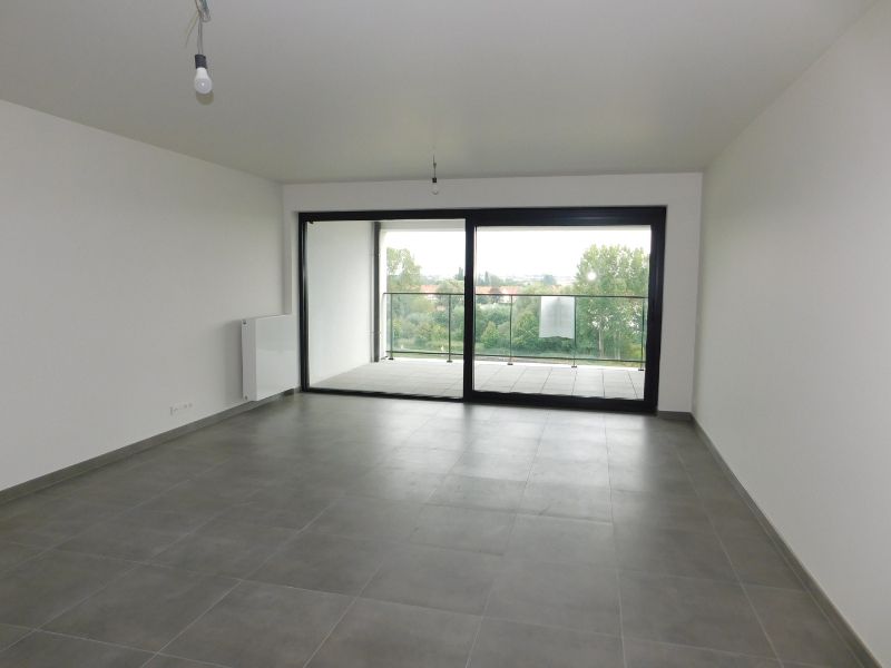 Appartement aan het water met zicht op de vaart inclusief garage en berging! foto 4
