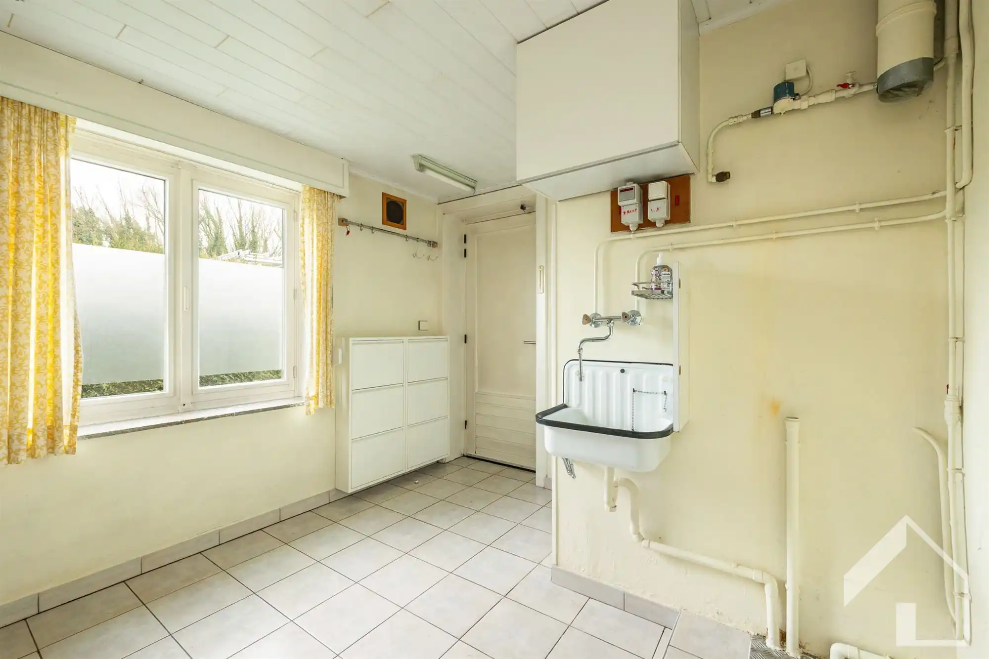 Open bebouwing met 4 slaapkamers! foto 9