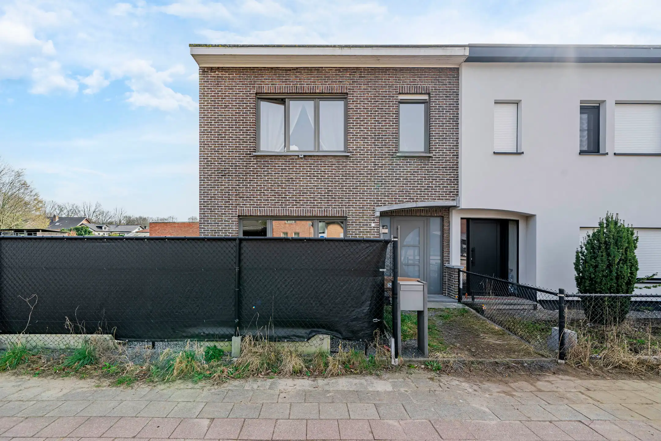 Toffe dorpswoning met 4 slaapkamers en zongerichte tuin foto 19